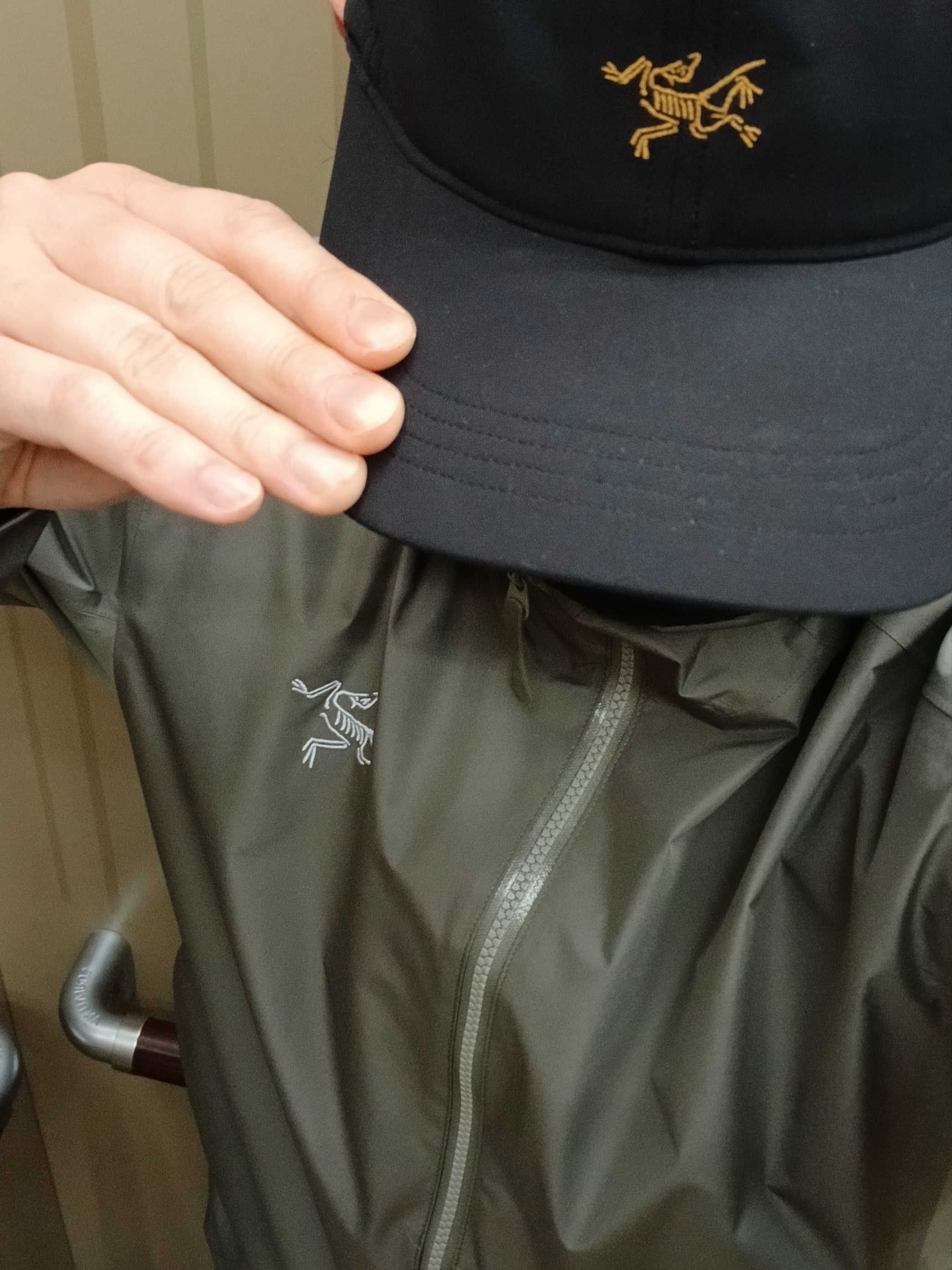 Arc'teryx Solano Hoody Black, Arc'teryx Solano Hoody Forage 착용 스타일 - 3