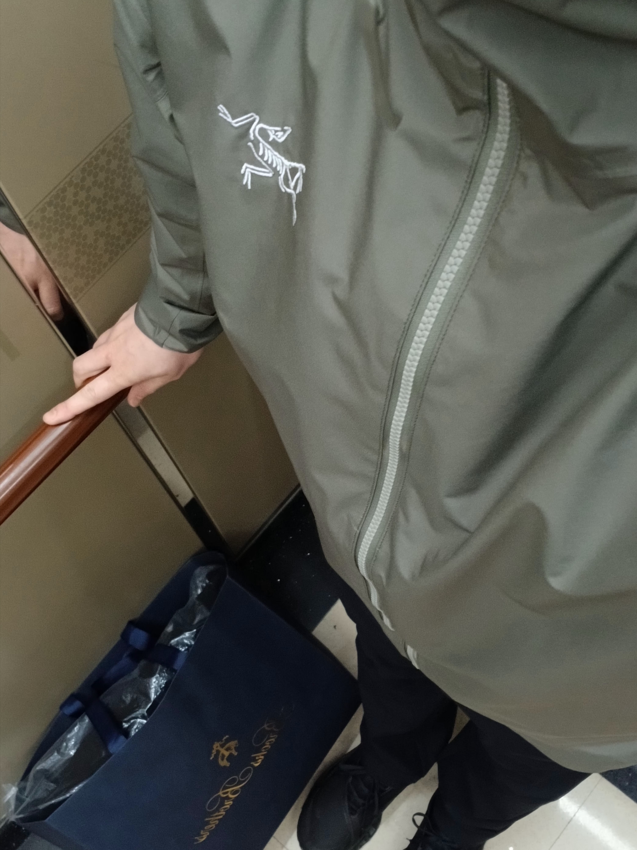 Arc'teryx Solano Hoody Black, Arc'teryx Solano Hoody Forage 착용 스타일 - 2