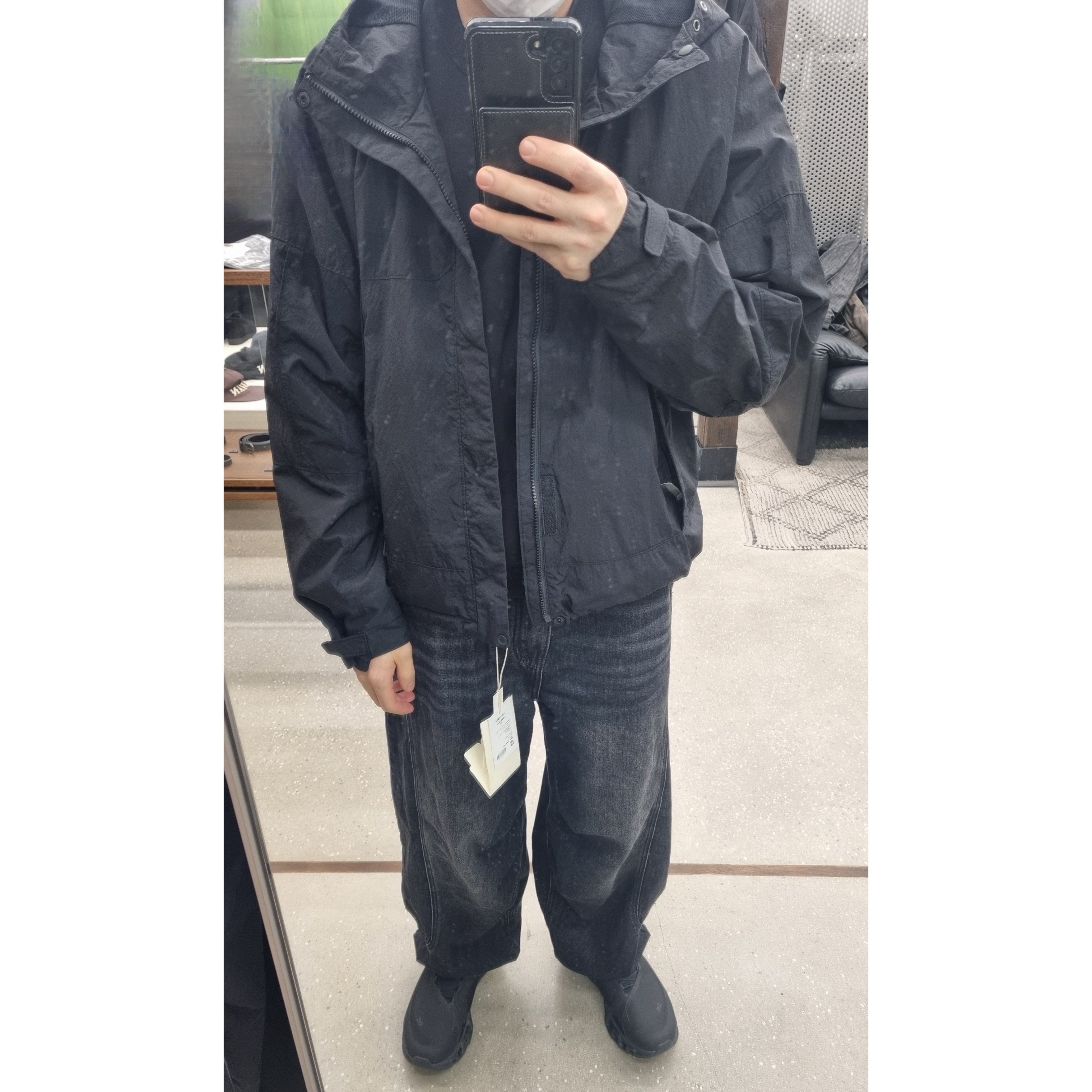 On Running x Post Archive Faction (Paf) Cloudmonster 2 Black Magnet, Polyteru Hard Shell Jacket Black 착용 스타일 - 1