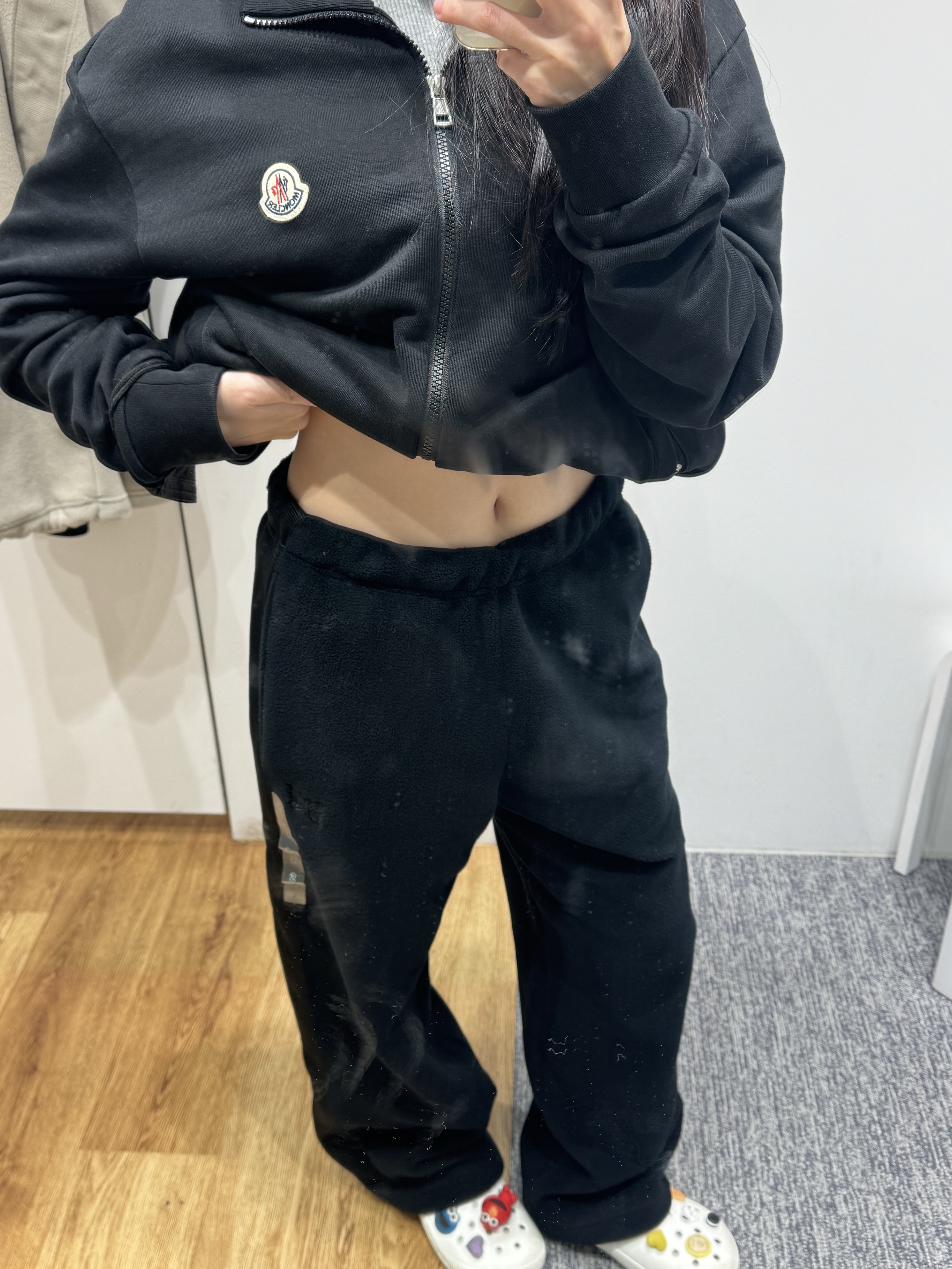Uniqlo x Needles Fleece Wide Pants Black - KR 착용 스타일