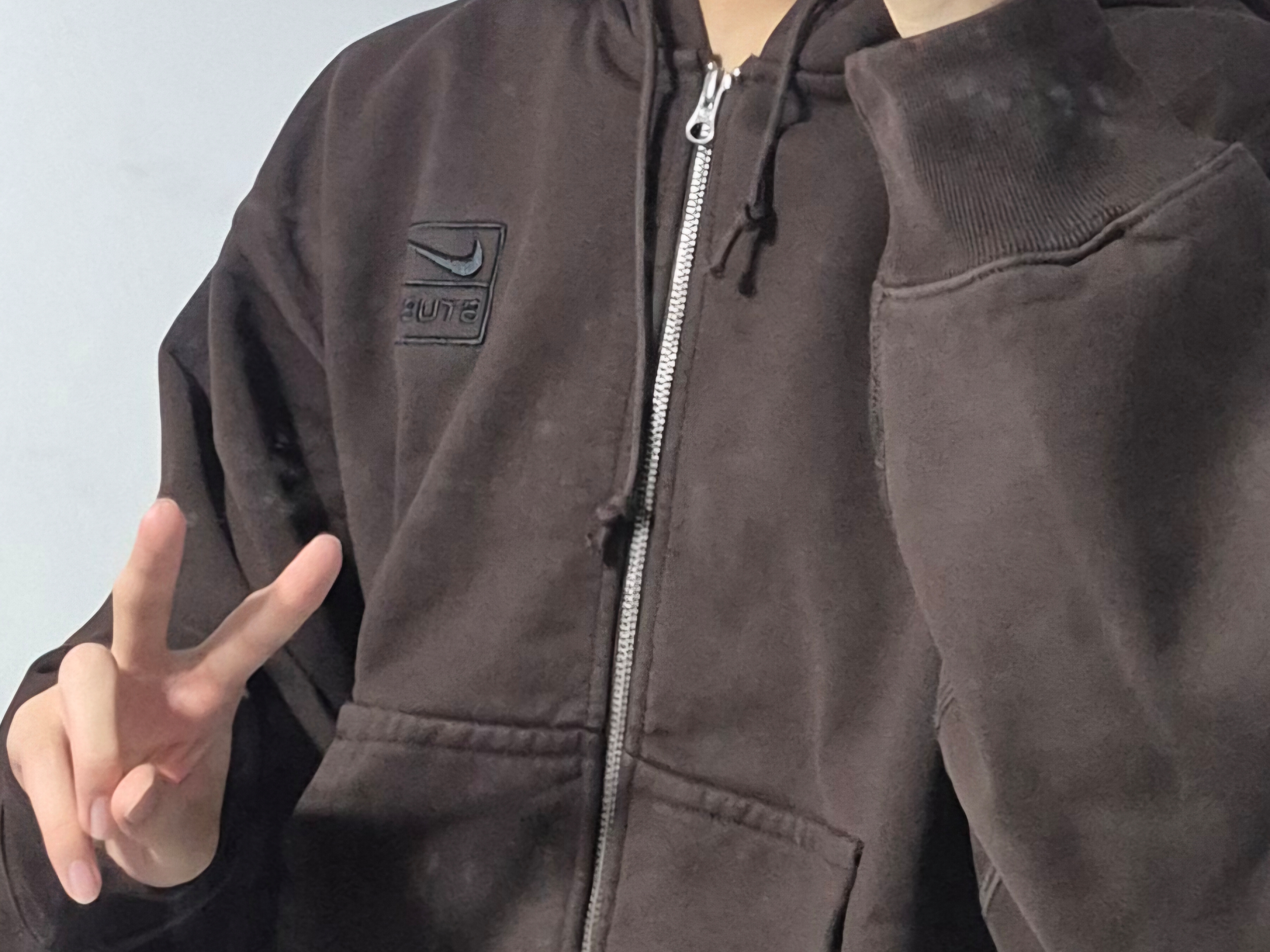 Nike x Stussy Stone Washed Fleece Zip Hoodie Dark Cinder (FJ9175-261) 착용 스타일