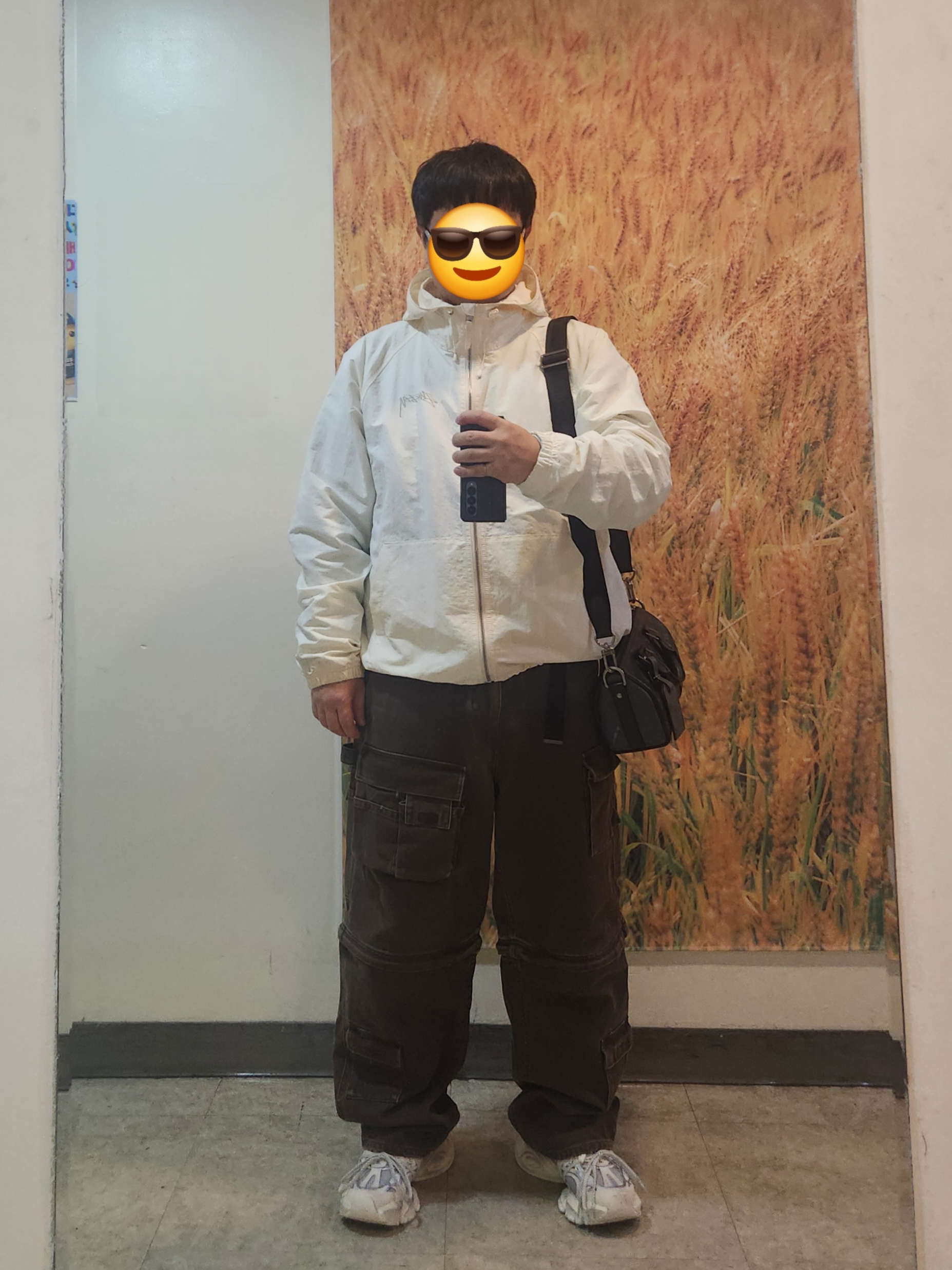 Stussy Wave Dye Beach Shell Jacket Bone, Supreme Zip-Off Utility Pant Brown - 25FW 착용 스타일