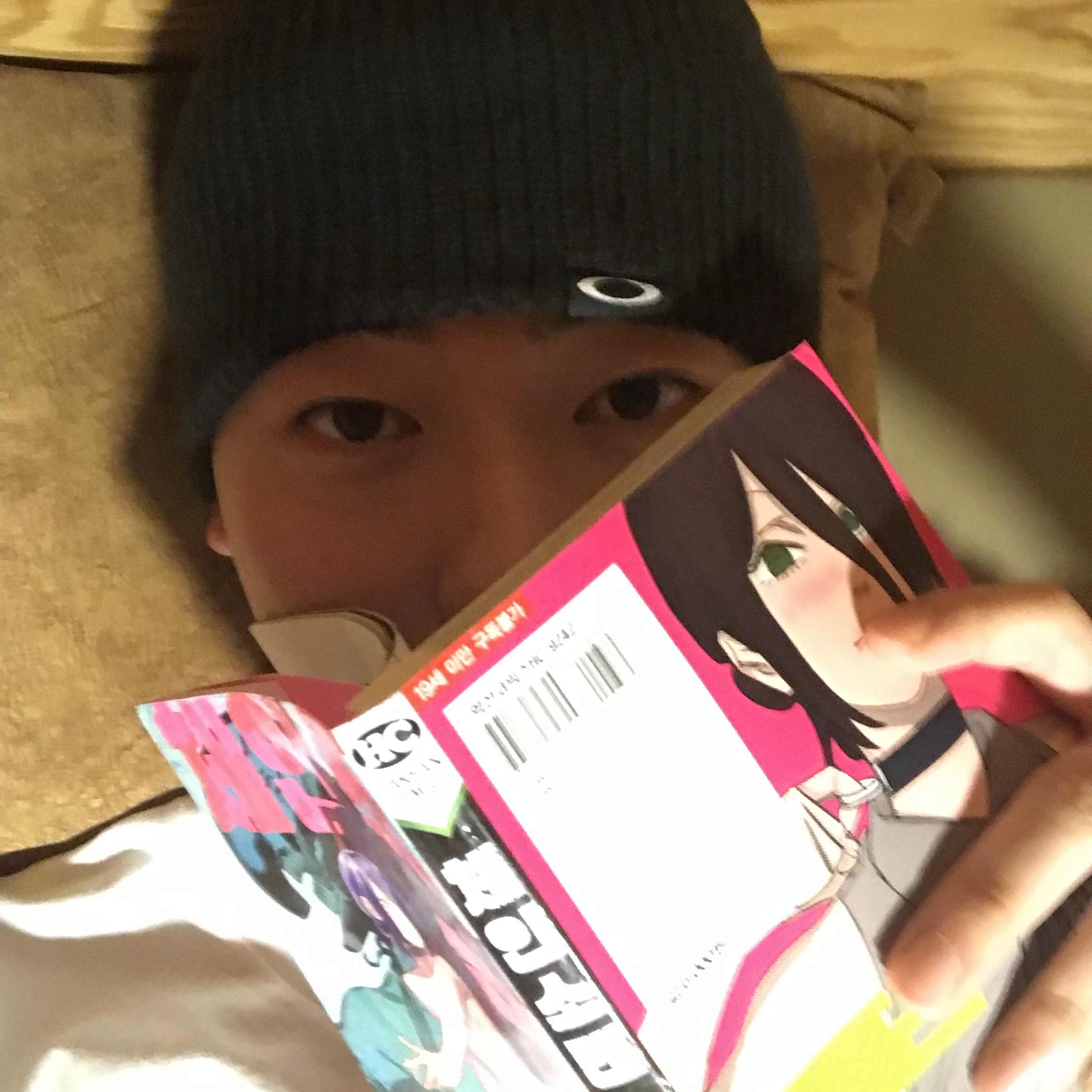 Oakley Session Beanie Blackout 착용 스타일 - 1