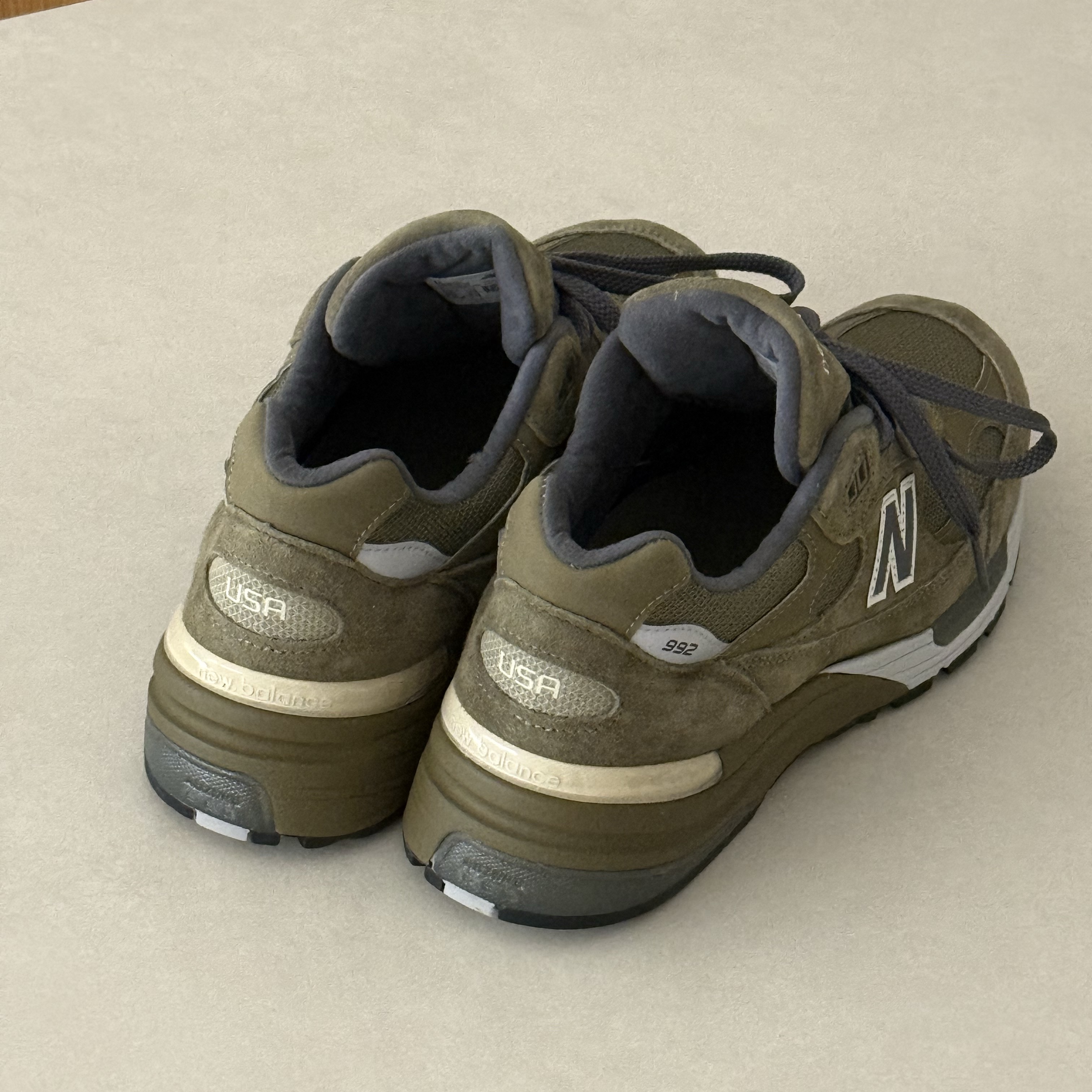 New Balance 992 Made in USA Dark Camo Covert Green - D Standard 착용 스타일 - 9