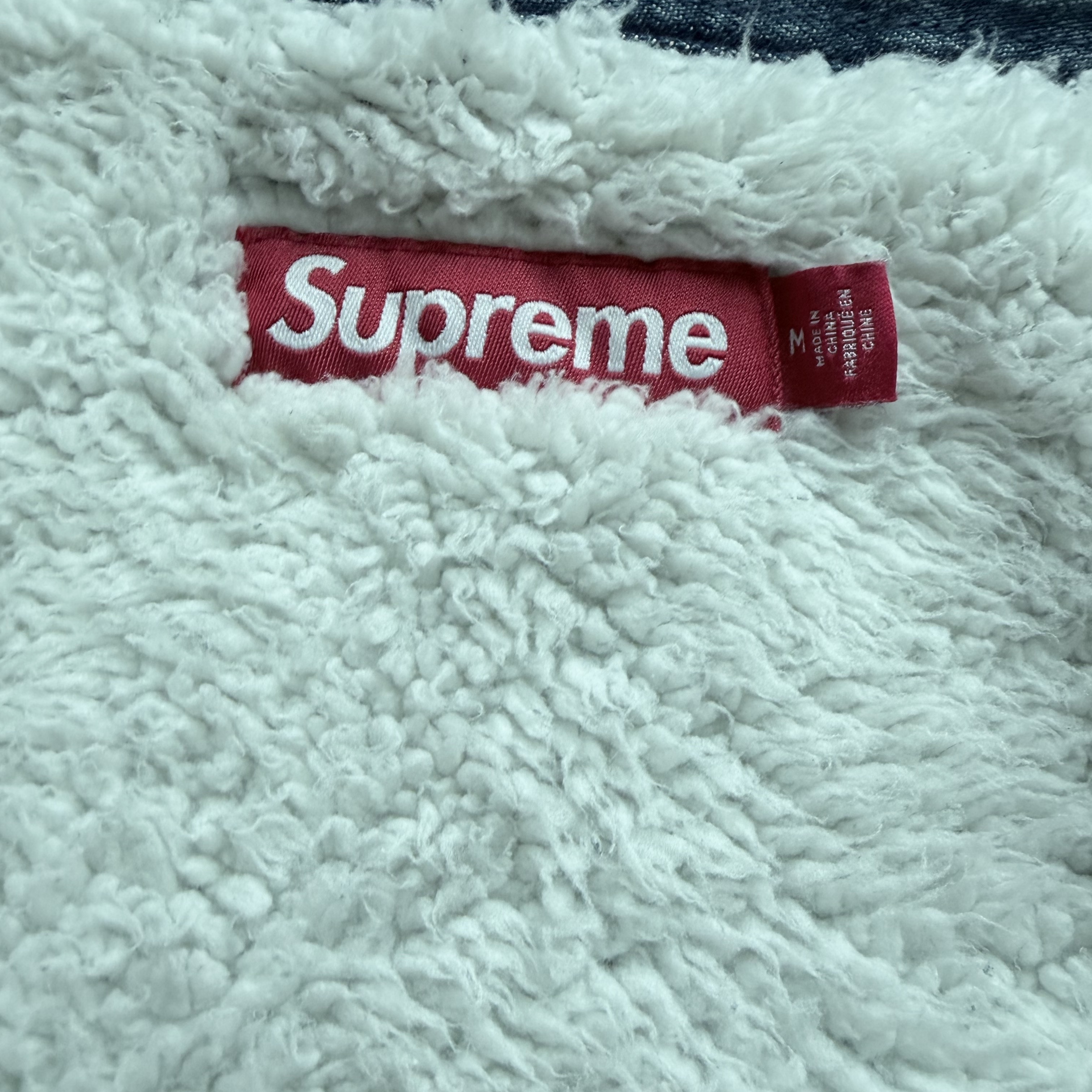 Supreme Shearling Lined Denim Work Shirt Washed Indigo - 25FW 착용 스타일 - 2