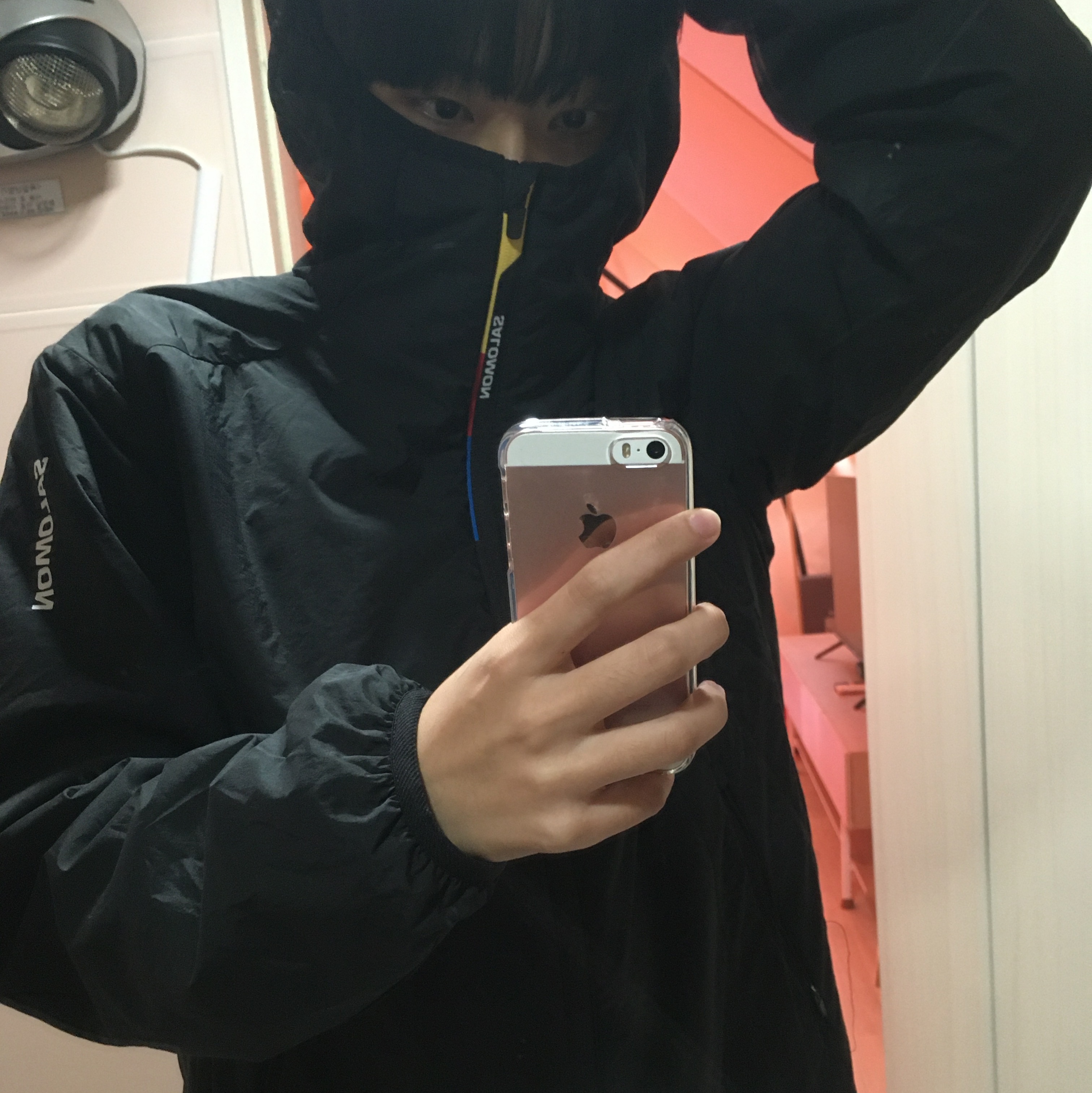 Salomon Modisay Jacket Black 착용 스타일