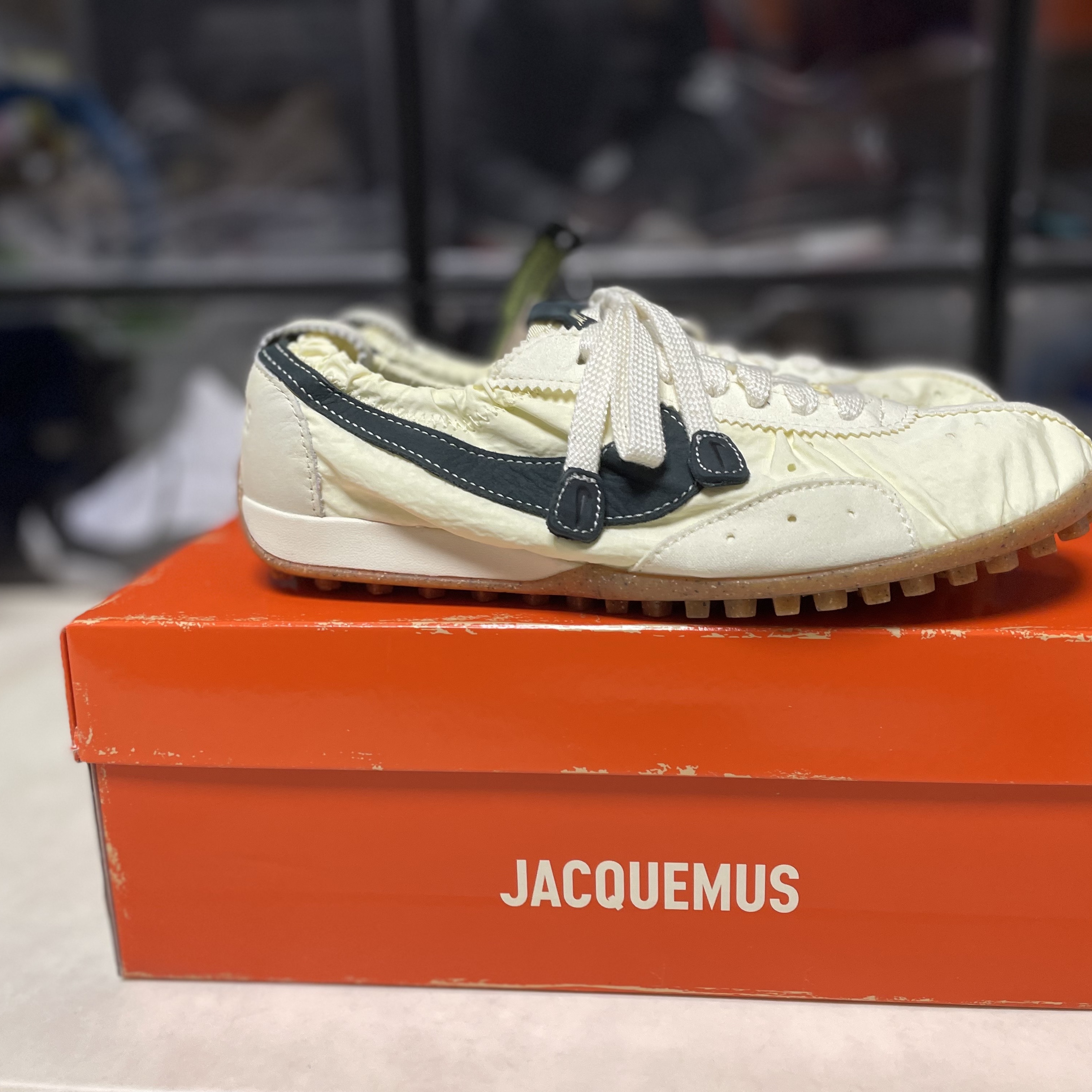 Nike x Jacquemus Moon Shoe SP Alabaster Off Noir 착용 스타일 - 3