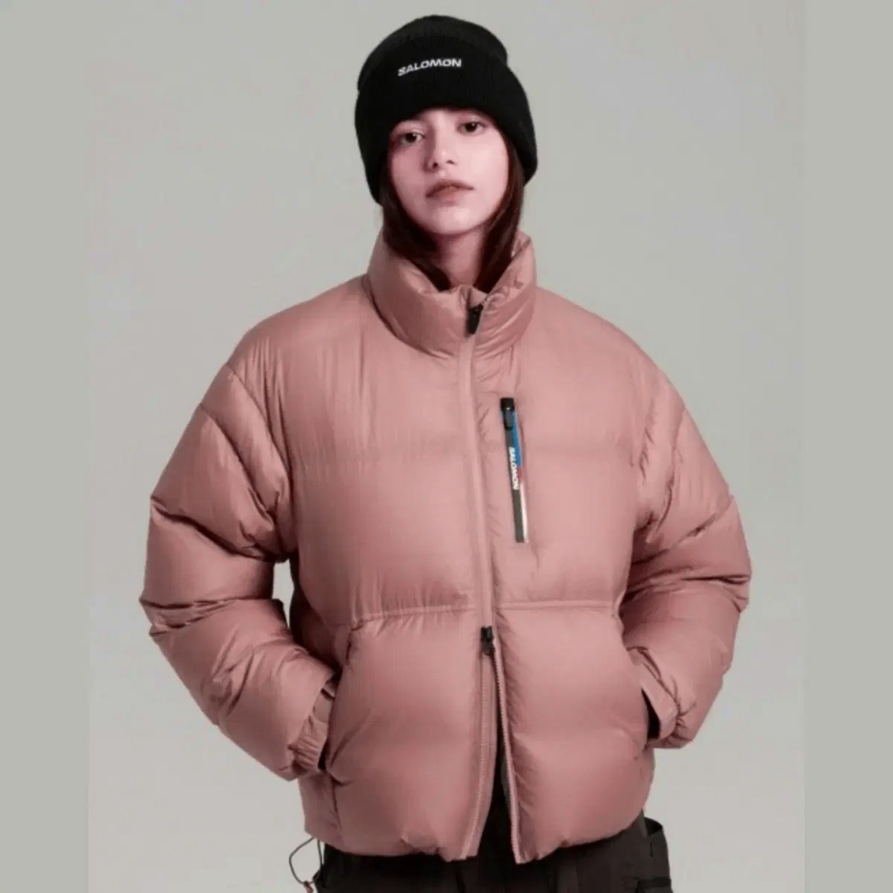 (W) Salomon Contour Down Jacket Light Pink 착용 스타일