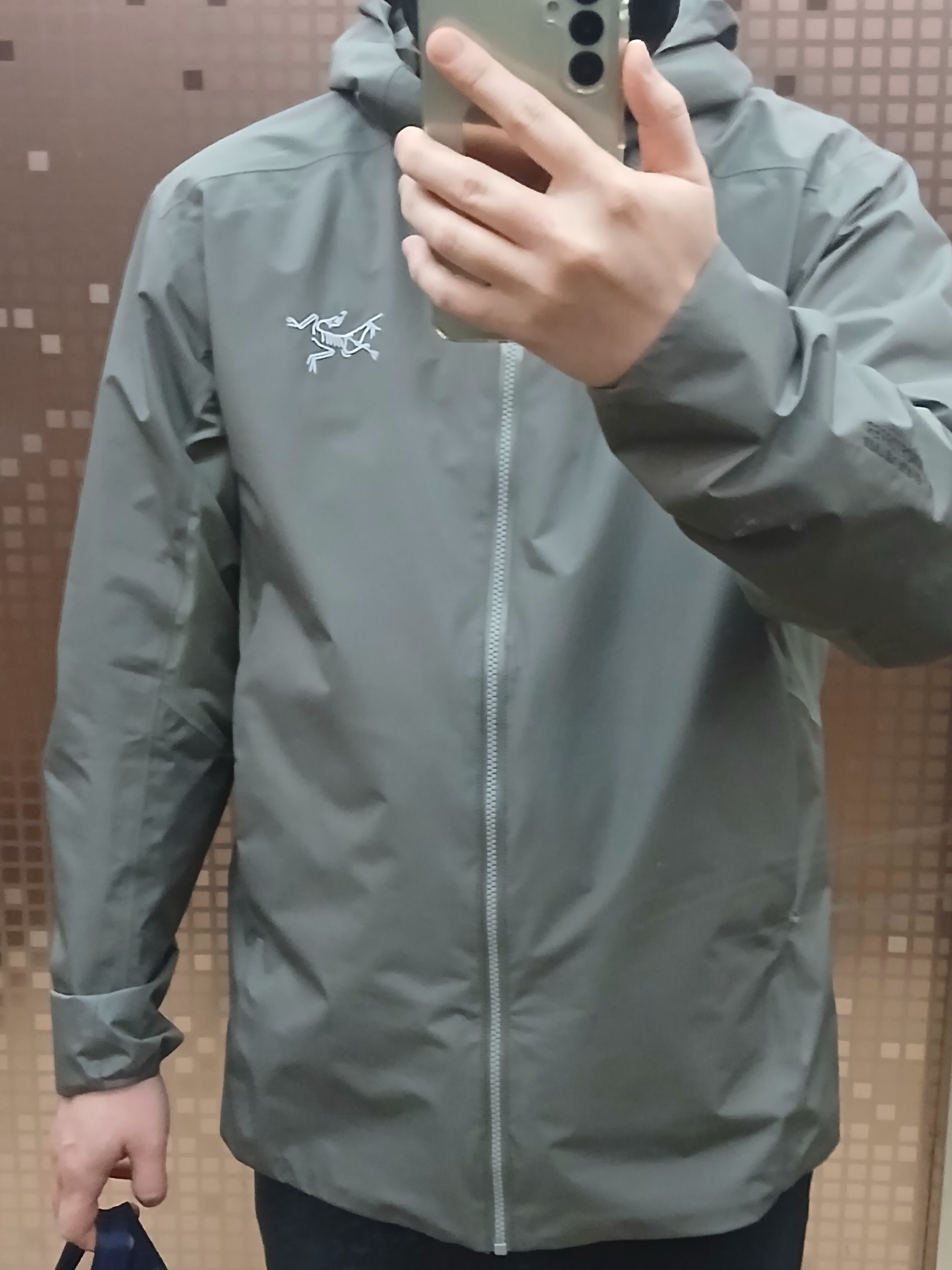 Arc'teryx Solano Hoody Black, Arc'teryx Solano Hoody Forage 착용 스타일 - 1