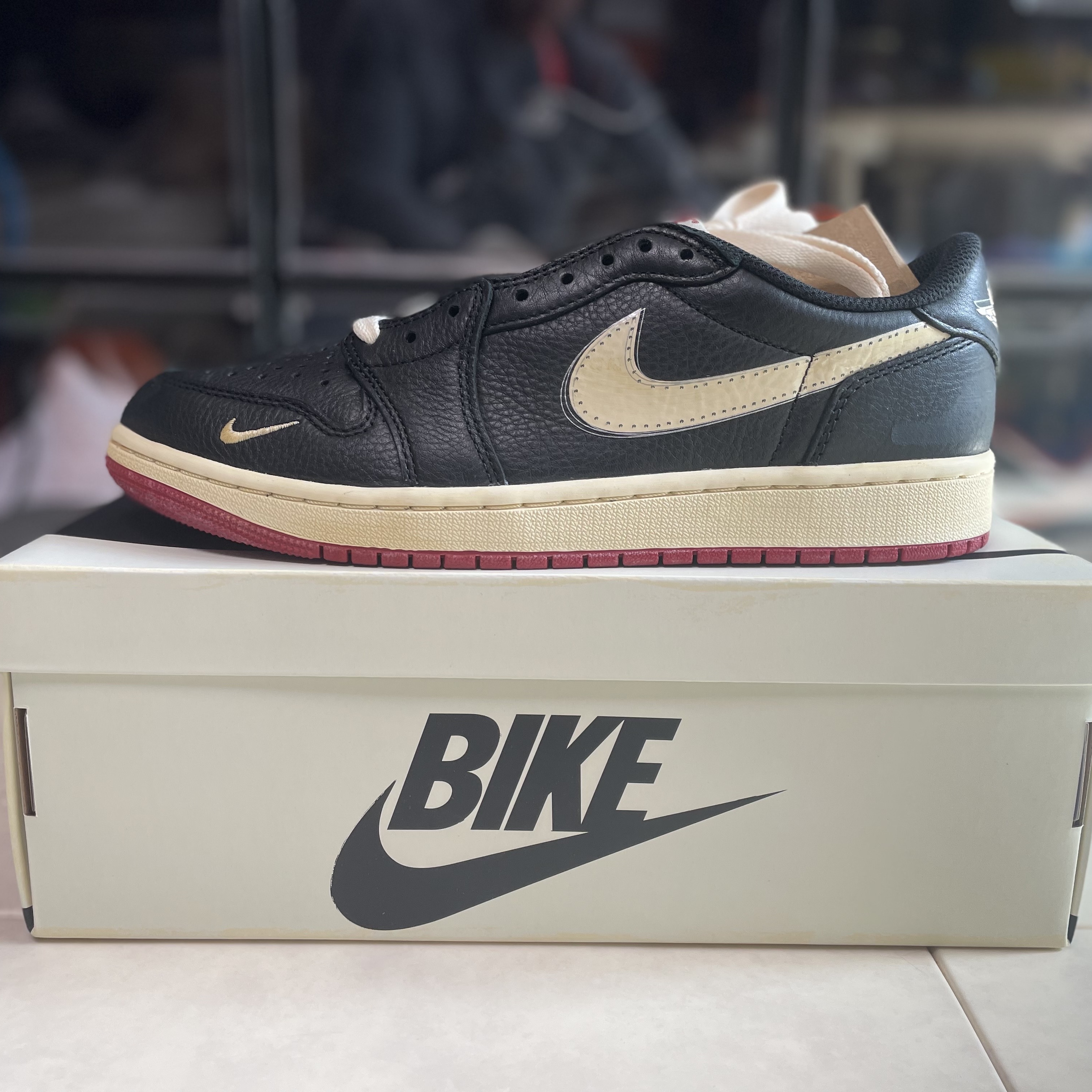 Jordan 1 x Nigel Sylvester Retro Low OG Better With Time 착용 스타일 - 1