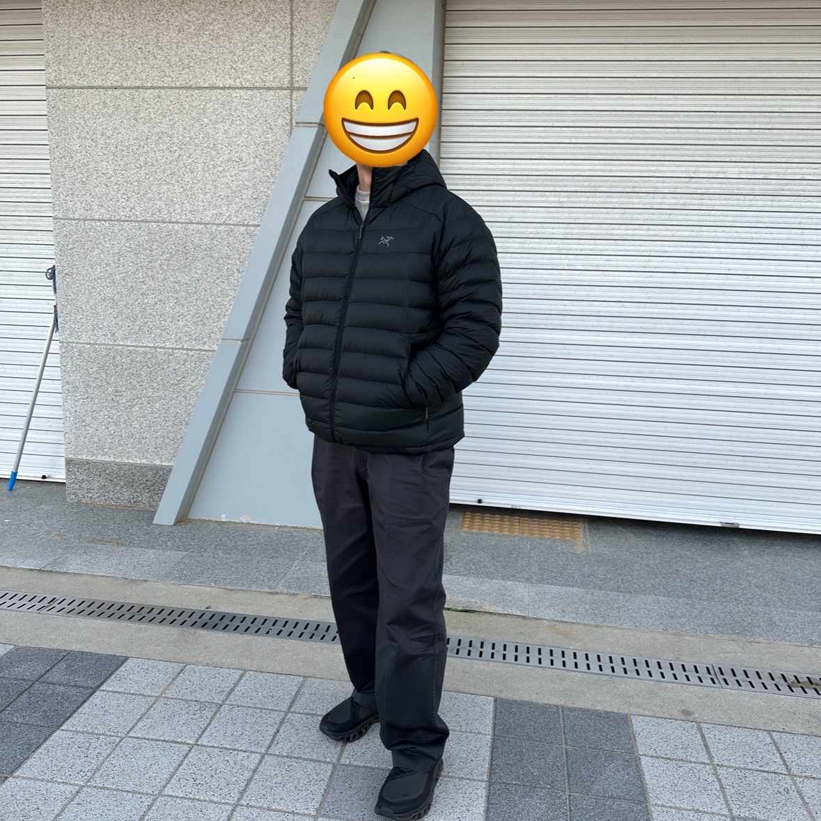 Arc'teryx Cerium Hoody Black, On Running x Post Archive Faction (Paf) Cloudmonster 2 Thorn Brown 착용 스타일