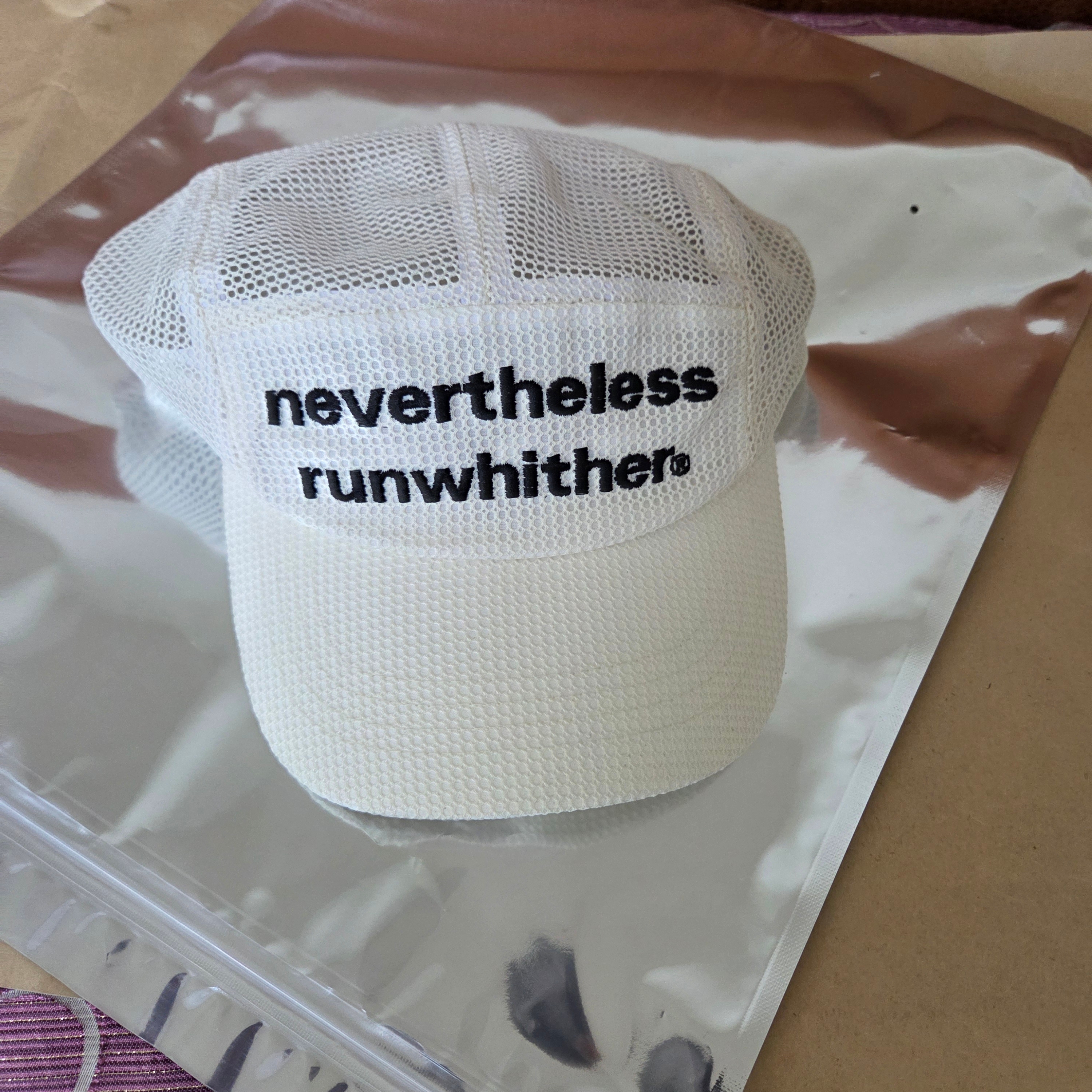 [KREAM 단독] runwhither Mesh Cap Ivory 착용 스타일