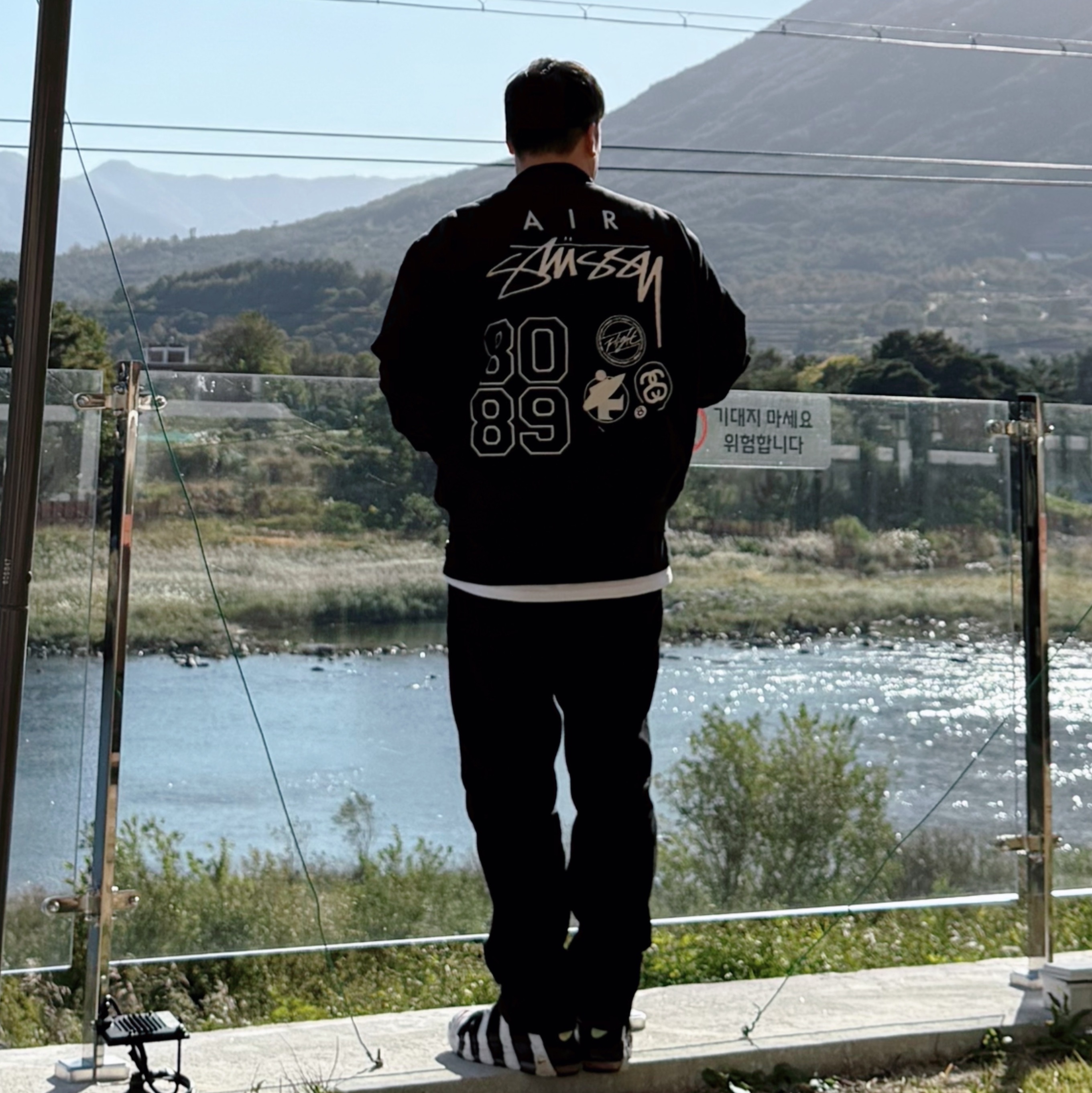 Nike x Stussy Reversible Jacket Black (FJ9153-010), Nike Air More Uptempo Scottie Pippen 착용 스타일