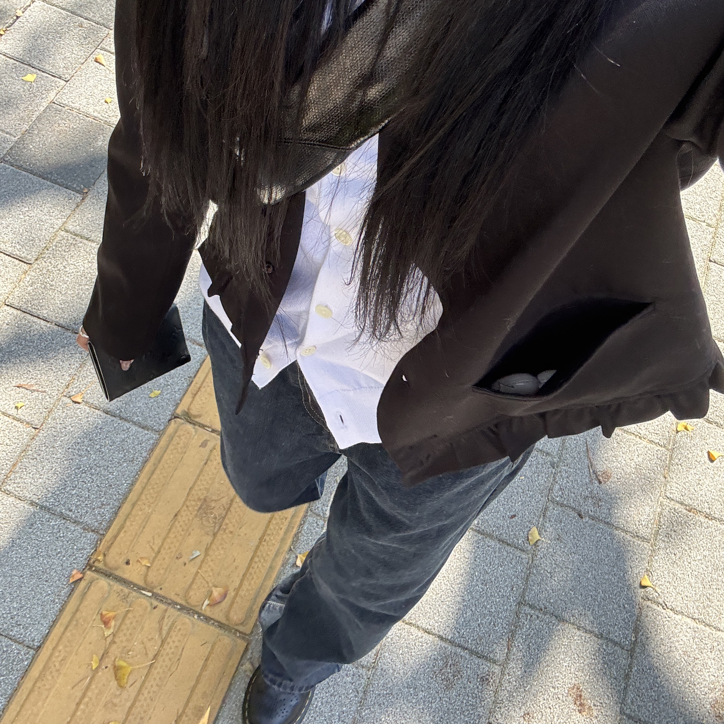 Lemaire Small Croissant Bag Coated Cotton Black, (W) Dr. Martens 8065 Smooth Leather Mary Jane Black 착용 스타일