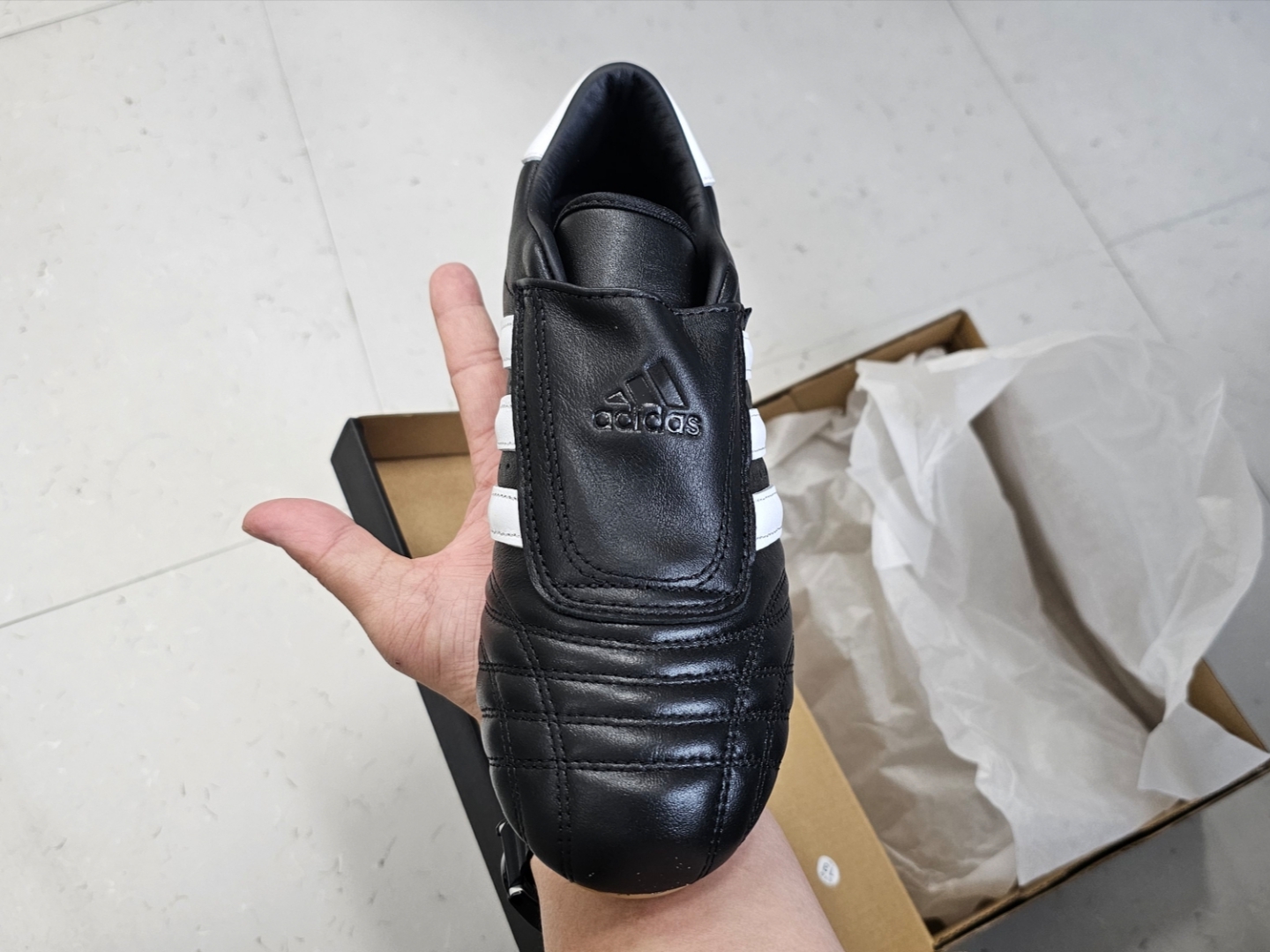 (W) Adidas Taekwondo Core Black Cloud White 착용 스타일