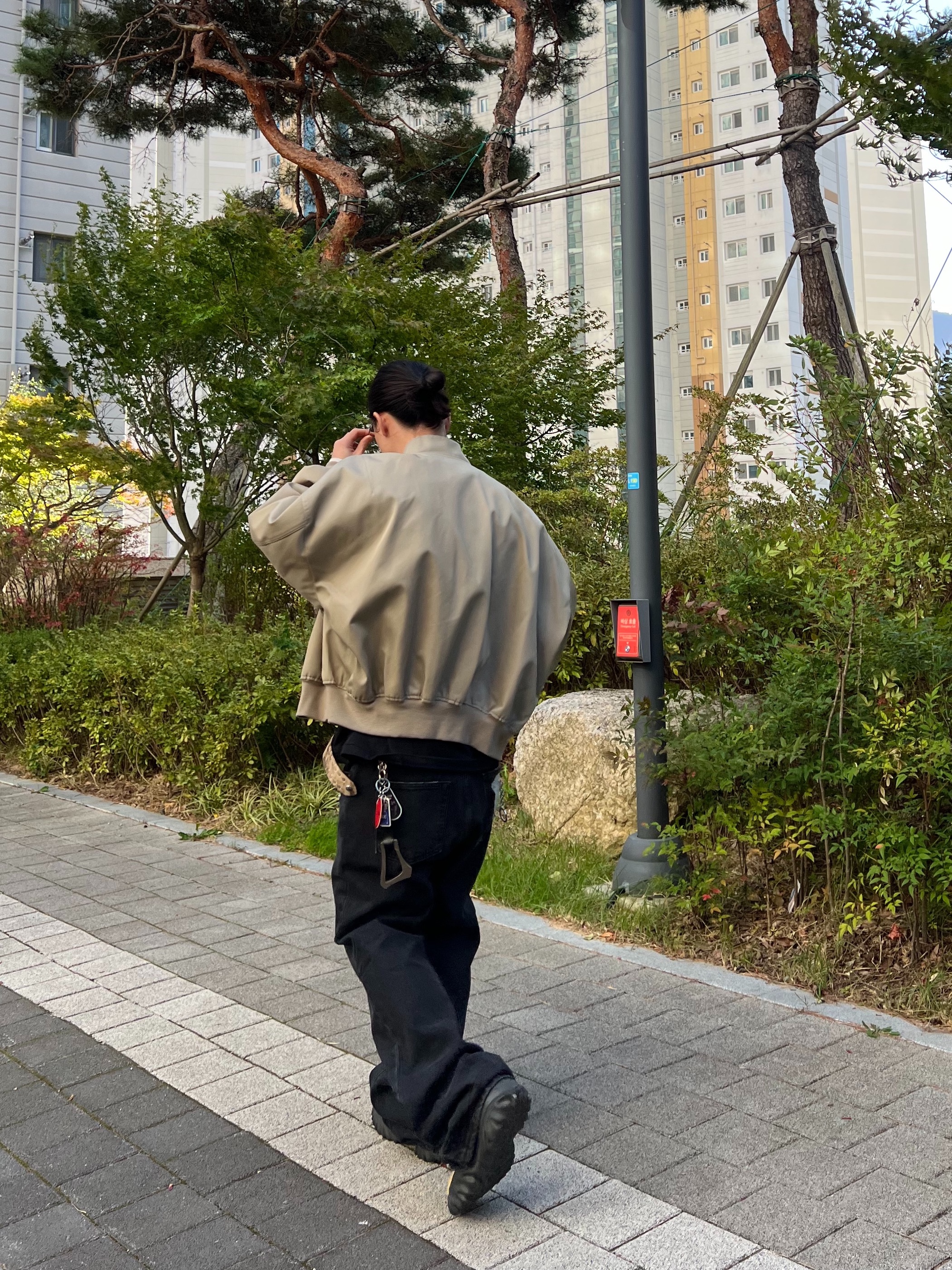 Oakley Factory Team Suede Flesh Edge Boots Yellow, Gless Harrington Jacket 014 Beige 착용 스타일 - 8