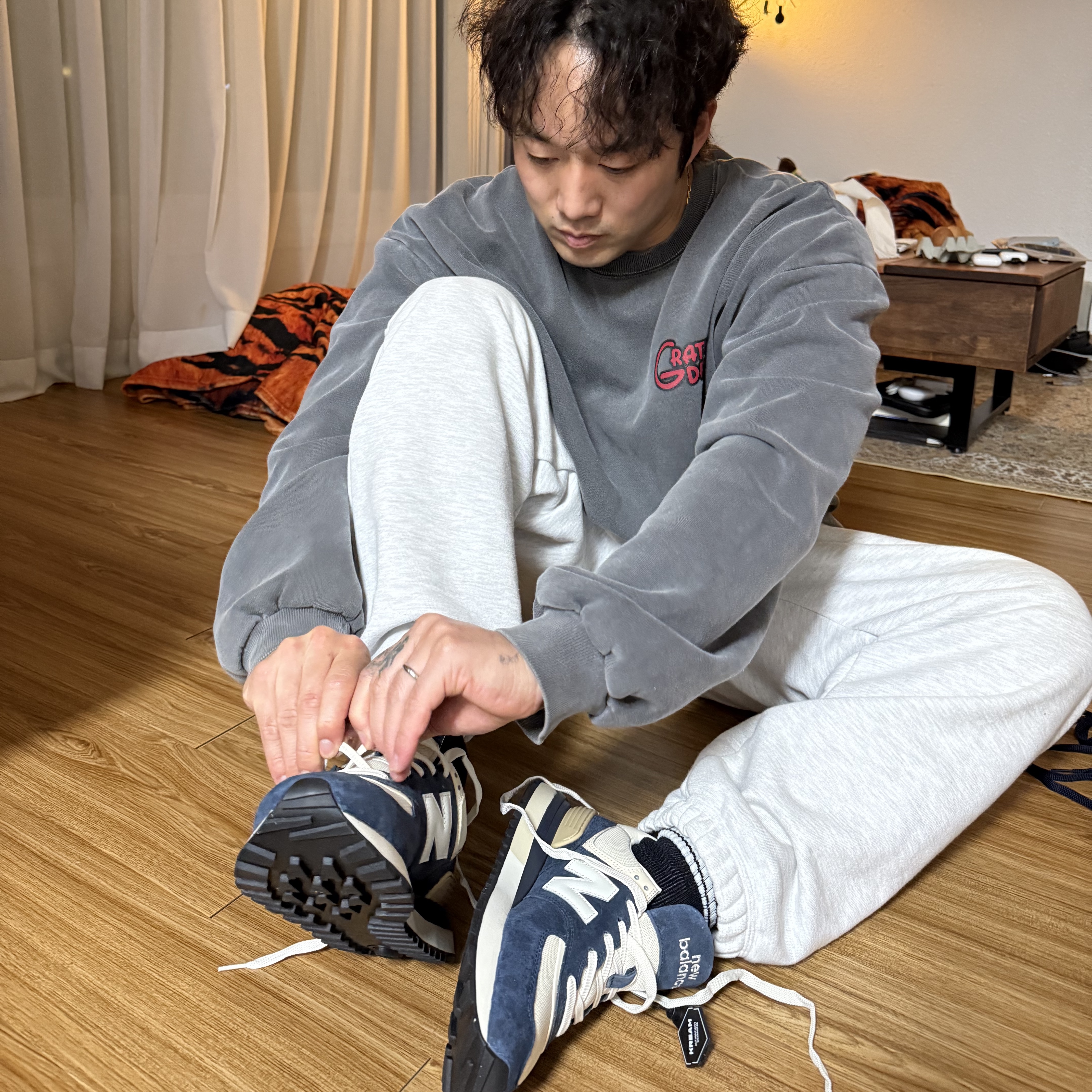 New Balance 574 Legacy Navy 착용 스타일