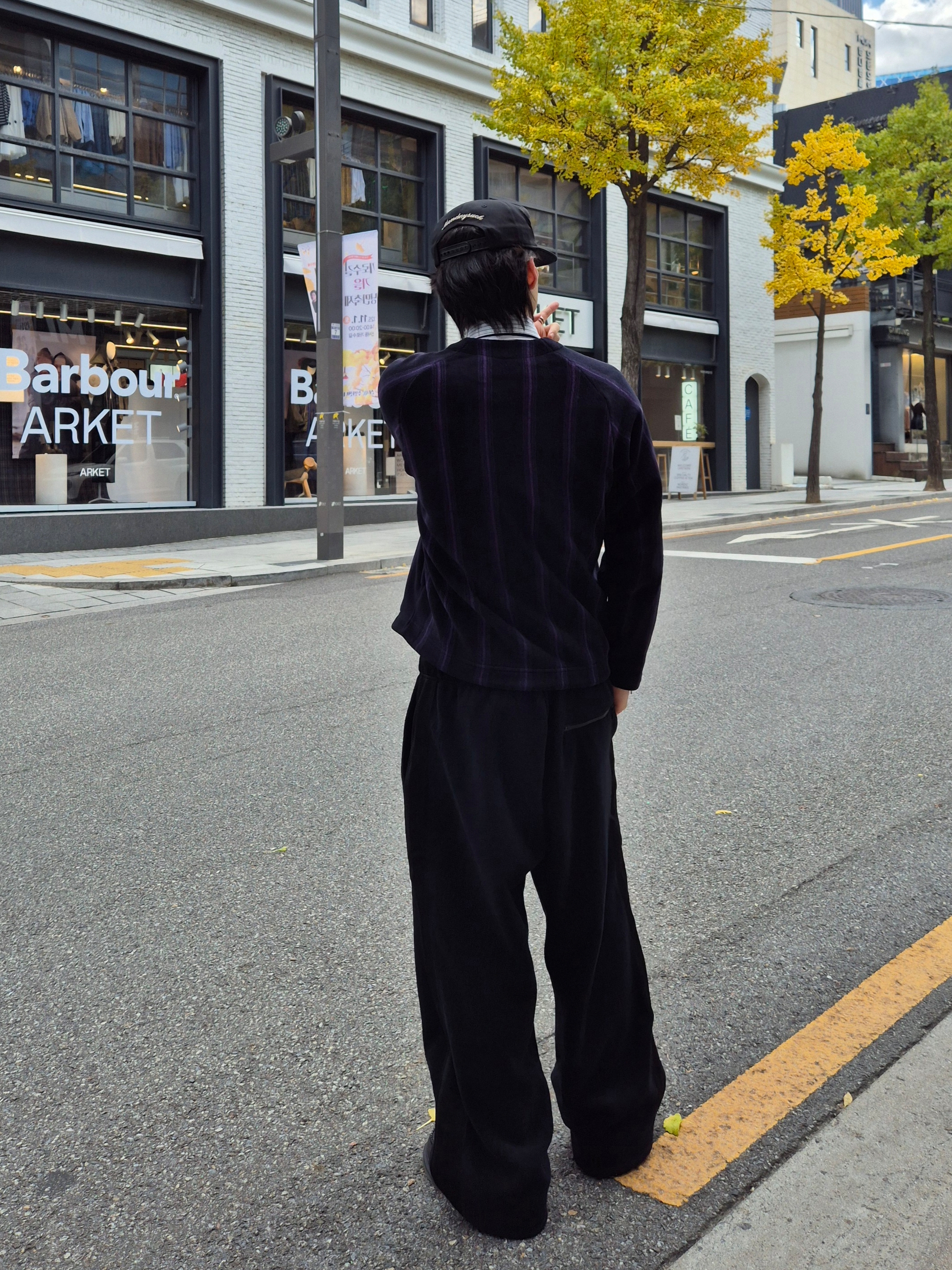 Uniqlo x Needles Fleece Oversized Cardigan Black - KR, Uniqlo x Needles Fleece Wide Pants Black - KR 착용 스타일 - 4