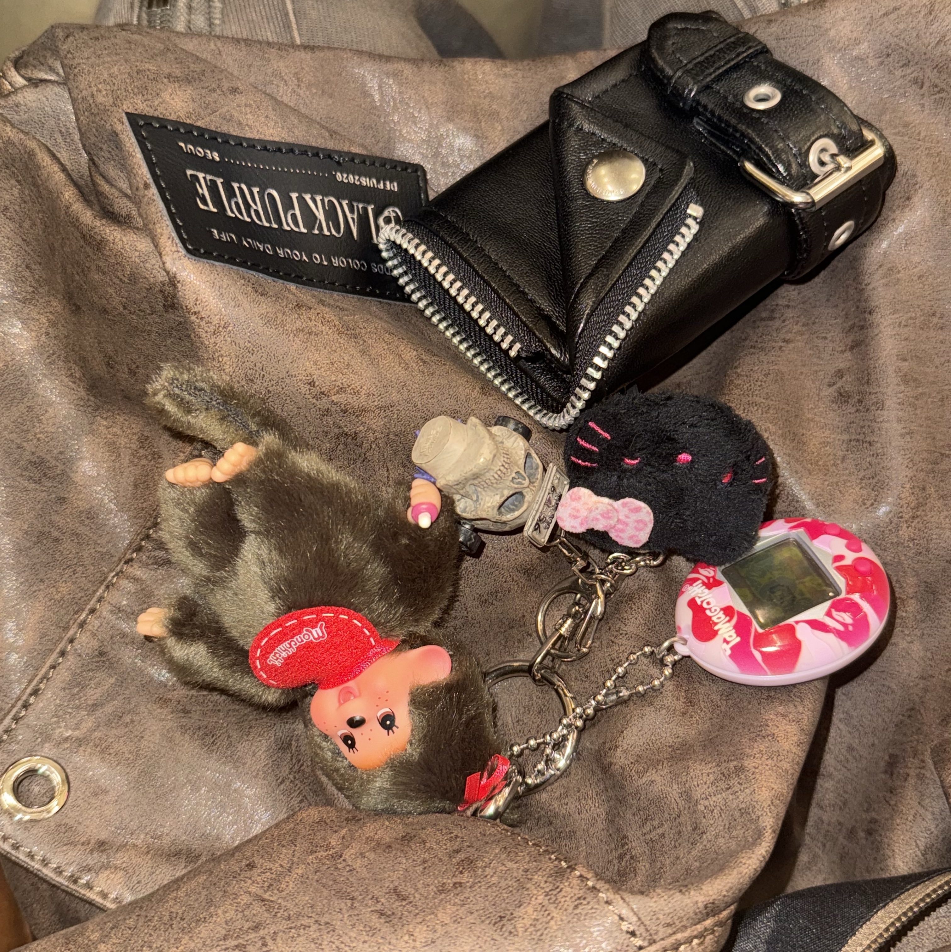 Monchhichi Keychain Mini Boy, Bape x Tamagotchi ABC Camo Original Tamagotchi Pink 착용 스타일