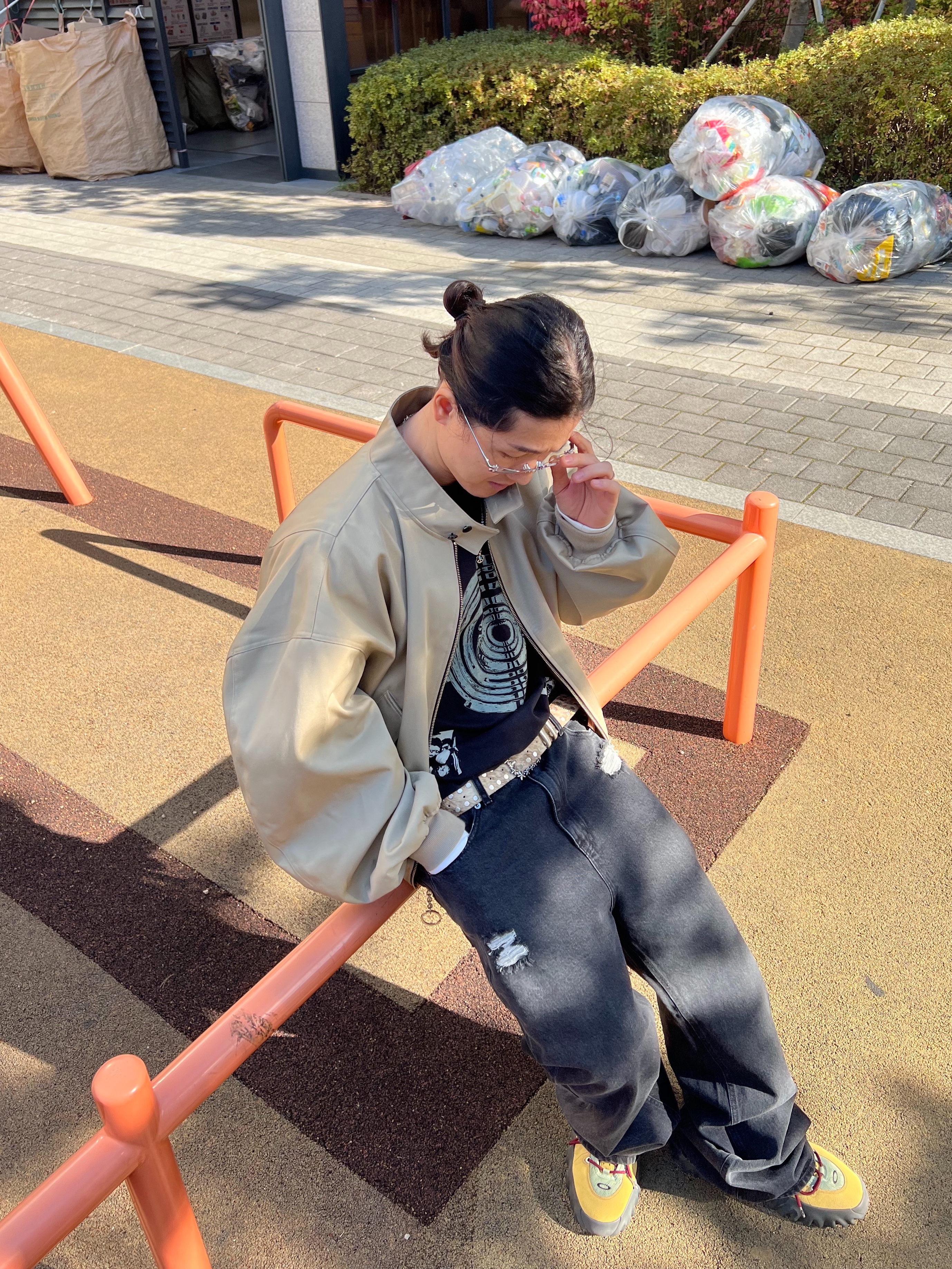 Oakley Factory Team Suede Flesh Edge Boots Yellow, Gless Harrington Jacket 014 Beige 착용 스타일 - 1