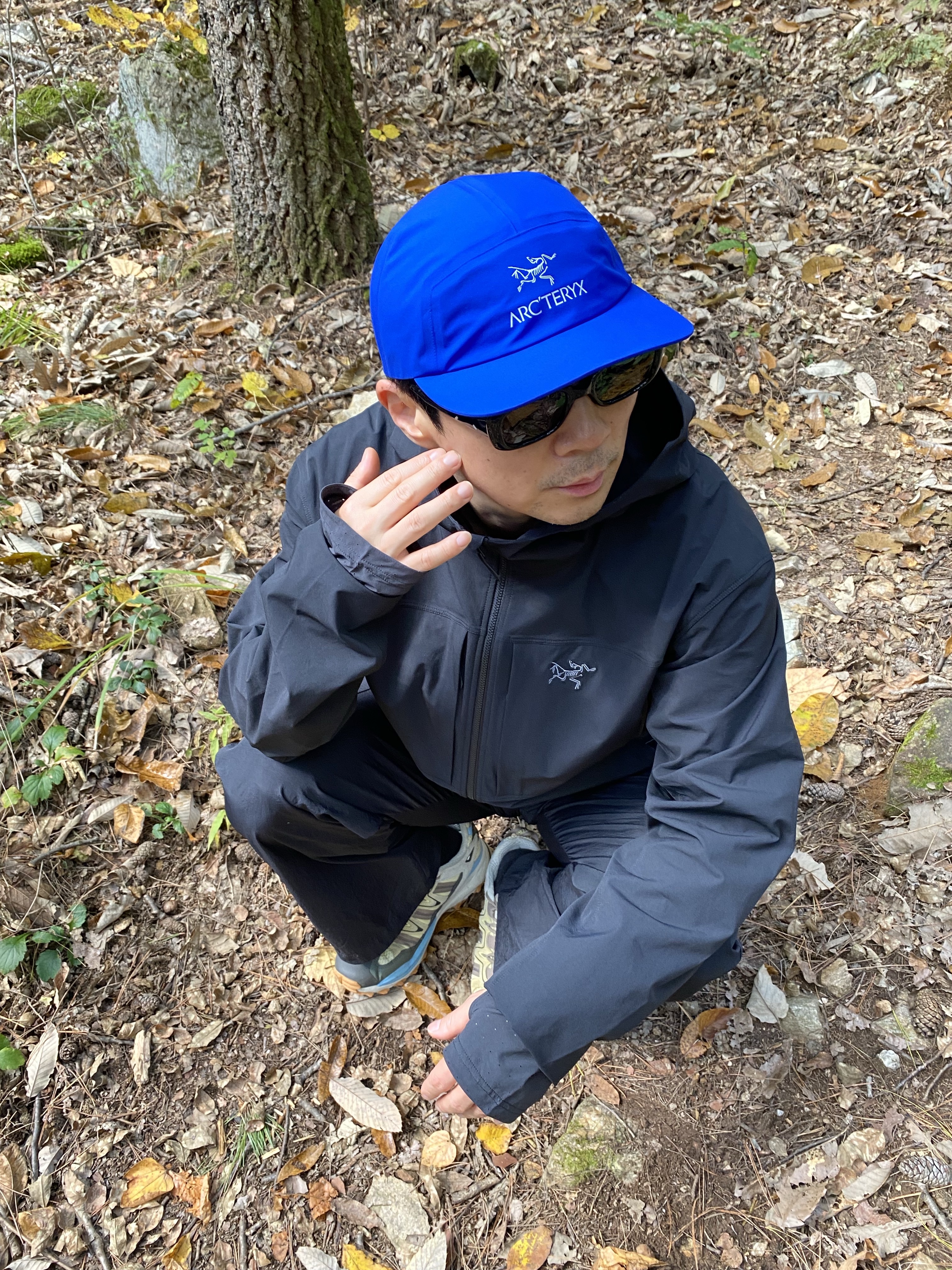 Arc'teryx Gore 5 Panel Cap Vitality, Arc'teryx Gamma Hoody Black 착용 스타일 - 4