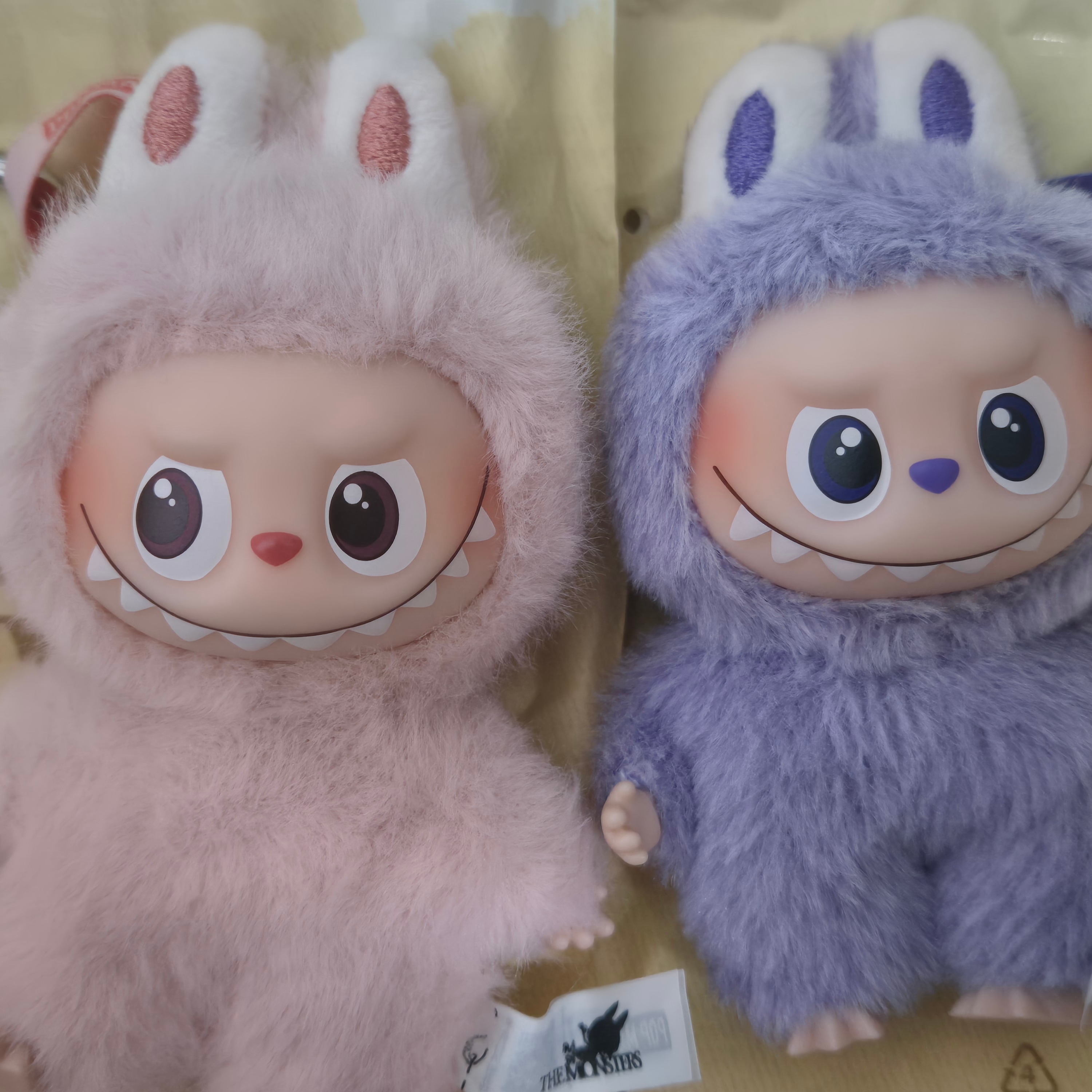 Pop Mart Labubu The Monsters Pin For Love Series Vinyl Plush Pendant (A-M) G (Opened Case), Pop Mart Labubu The Monsters Pin For Love Series Vinyl Plush Pendant (A-M) ? (Opened Case) 착용 스타일