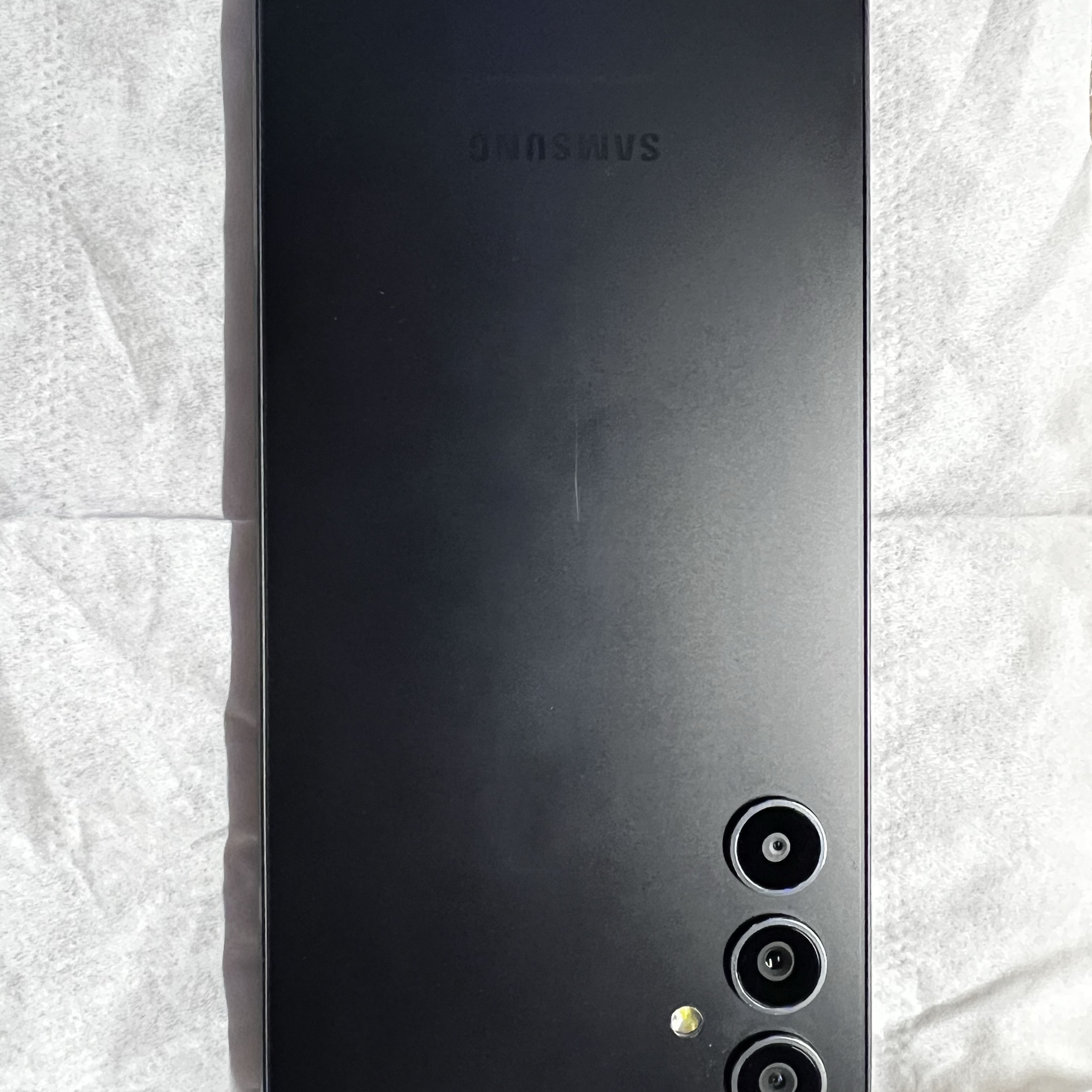 [S등급] Refurbished Galaxy A34 128GB Black 착용 스타일 - 4