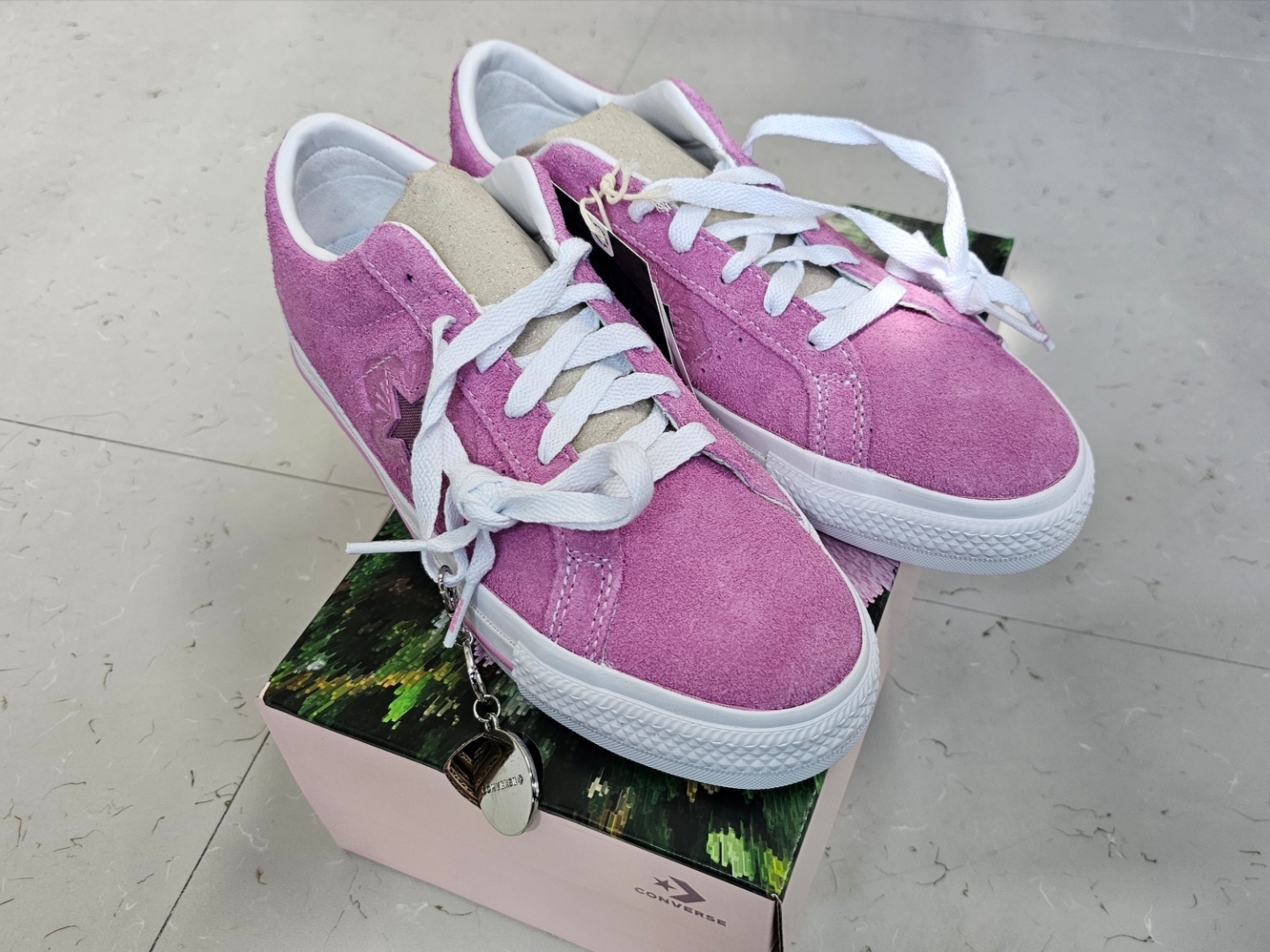 Converse One Star Pro Flower Light Orchid 착용 스타일