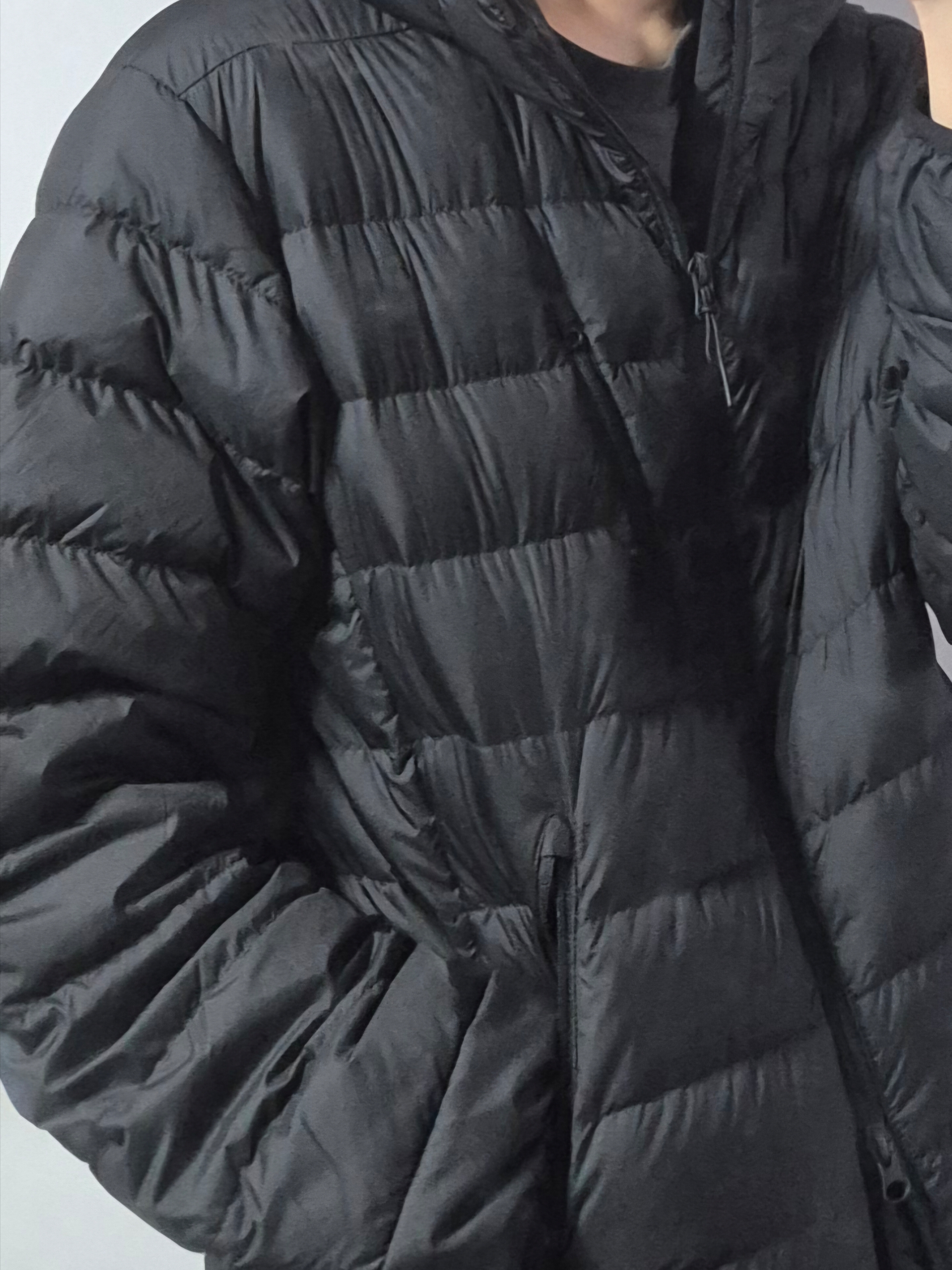 Musinsa Standard City Leisure Hooded Light Down Jacket Black 착용 스타일 - 2