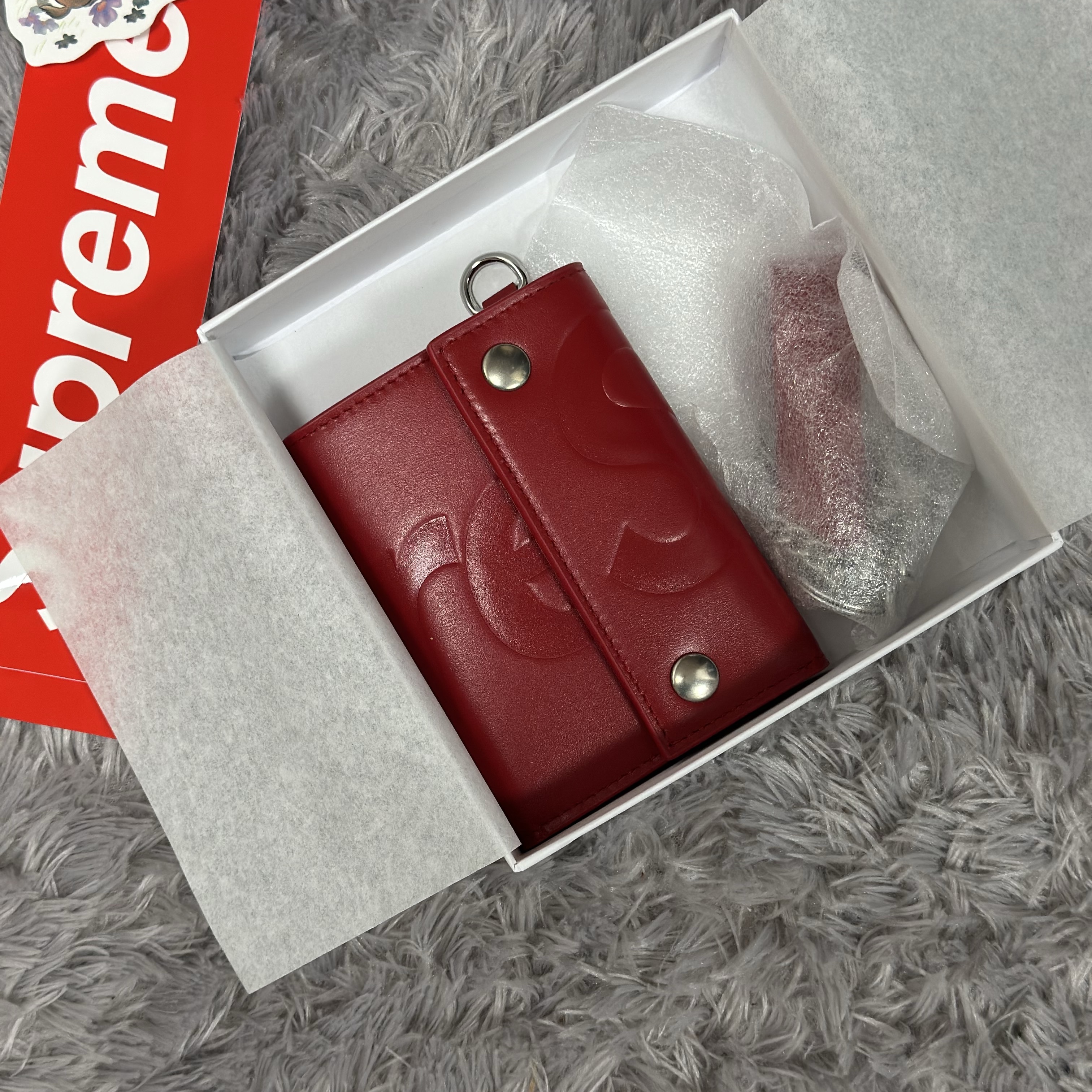 Supreme Leather Chain Wallet Red 착용 스타일