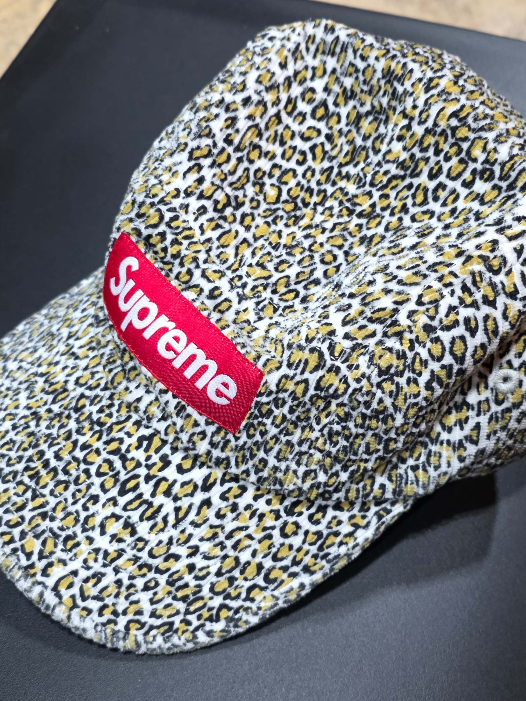 Supreme Corduroy Camp Cap Leopard - 25FW 착용 스타일
