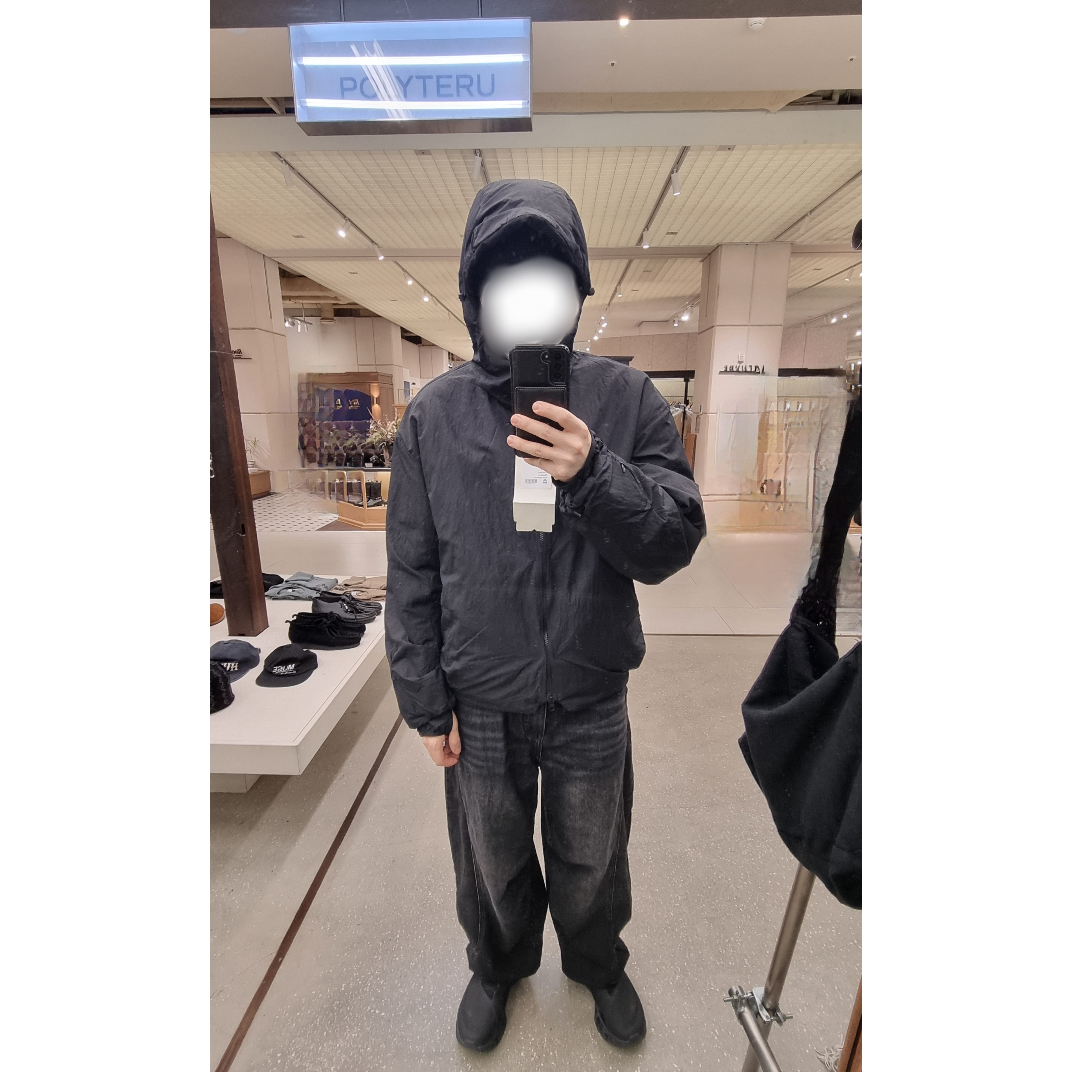 On Running x Post Archive Faction (Paf) Cloudmonster 2 Black Magnet, Polyteru Light Puffer Jacket 1.5v Black 착용 스타일 - 1