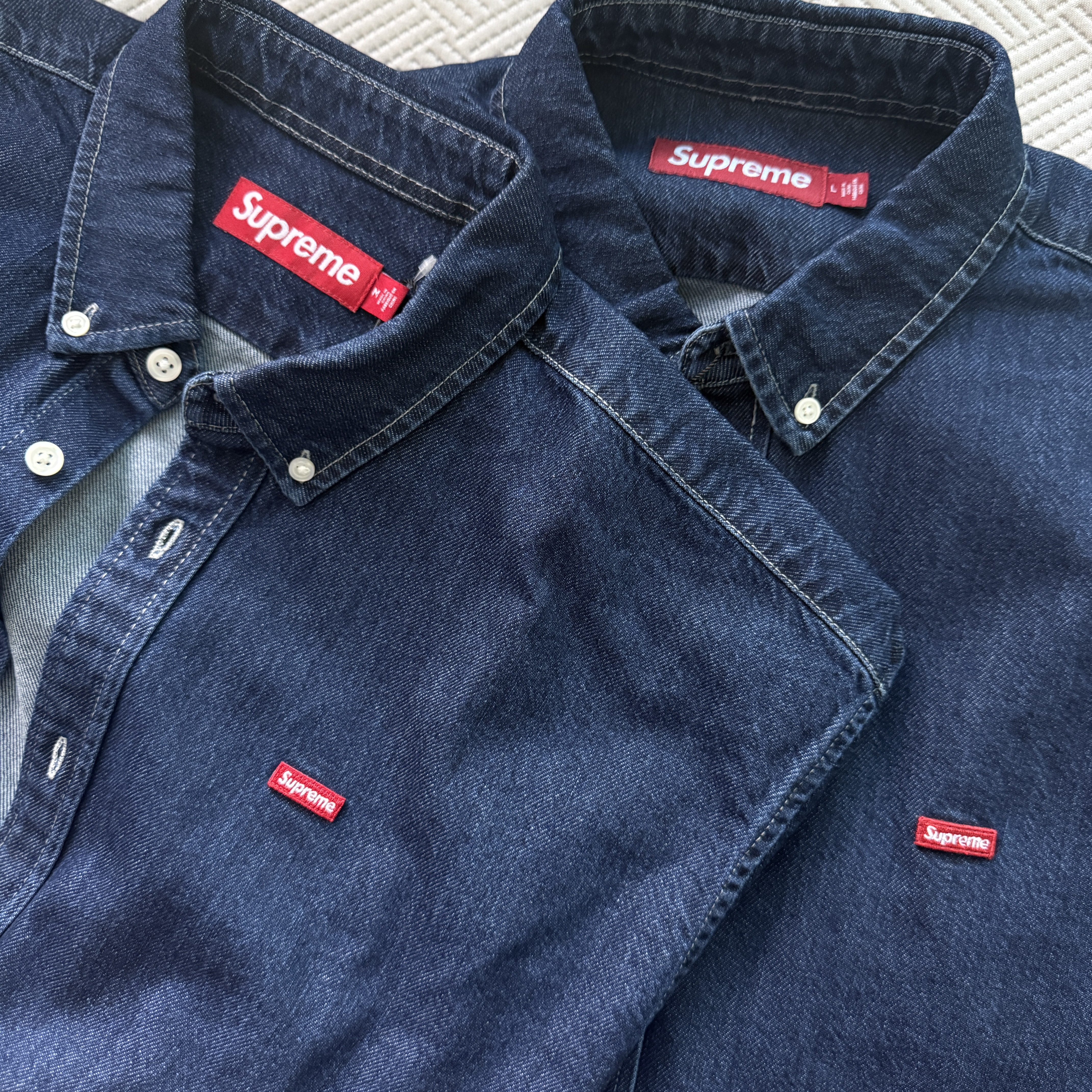 Supreme Small Box Shirt Rinsed Denim - 24FW, Supreme Small Box Denim Shirt Indigo - 25FW 착용 스타일