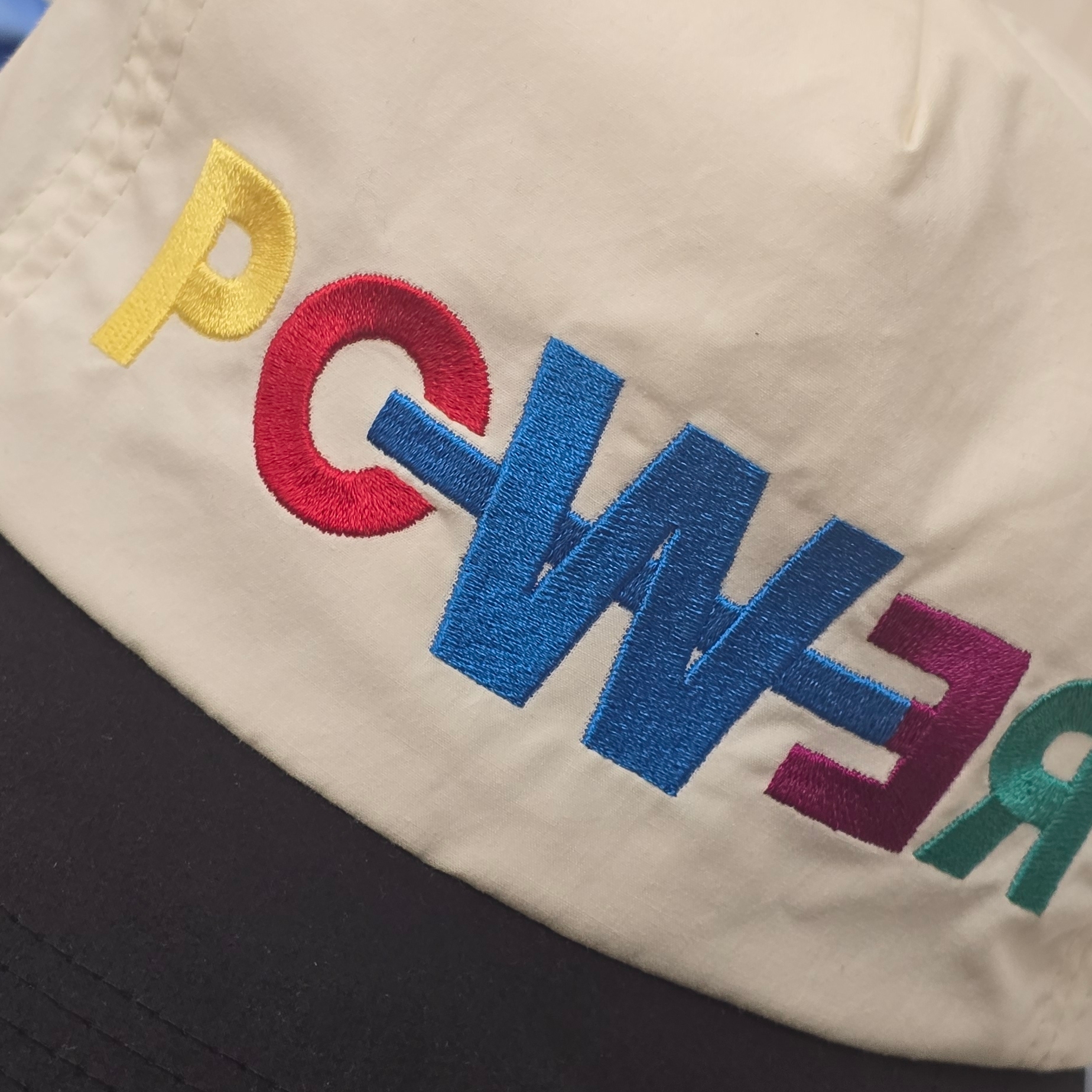 G-DRAGON Power Ball Cap White 착용 스타일