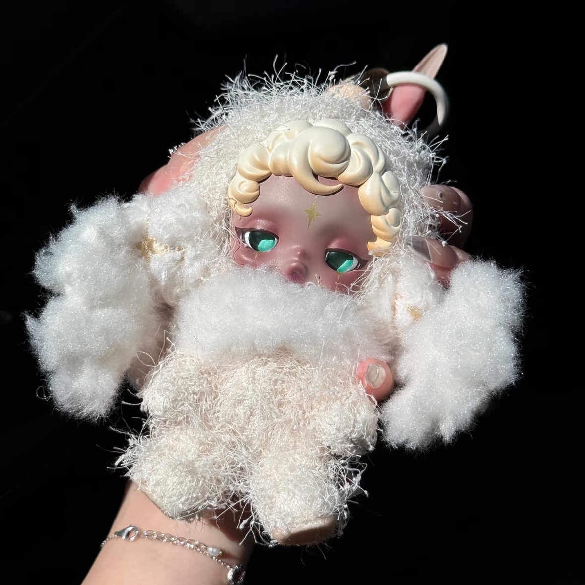 Pop Mart Skullpanda You Found Me ! Series Plush Doll Pendant Sandman (Opened Case) 착용 스타일