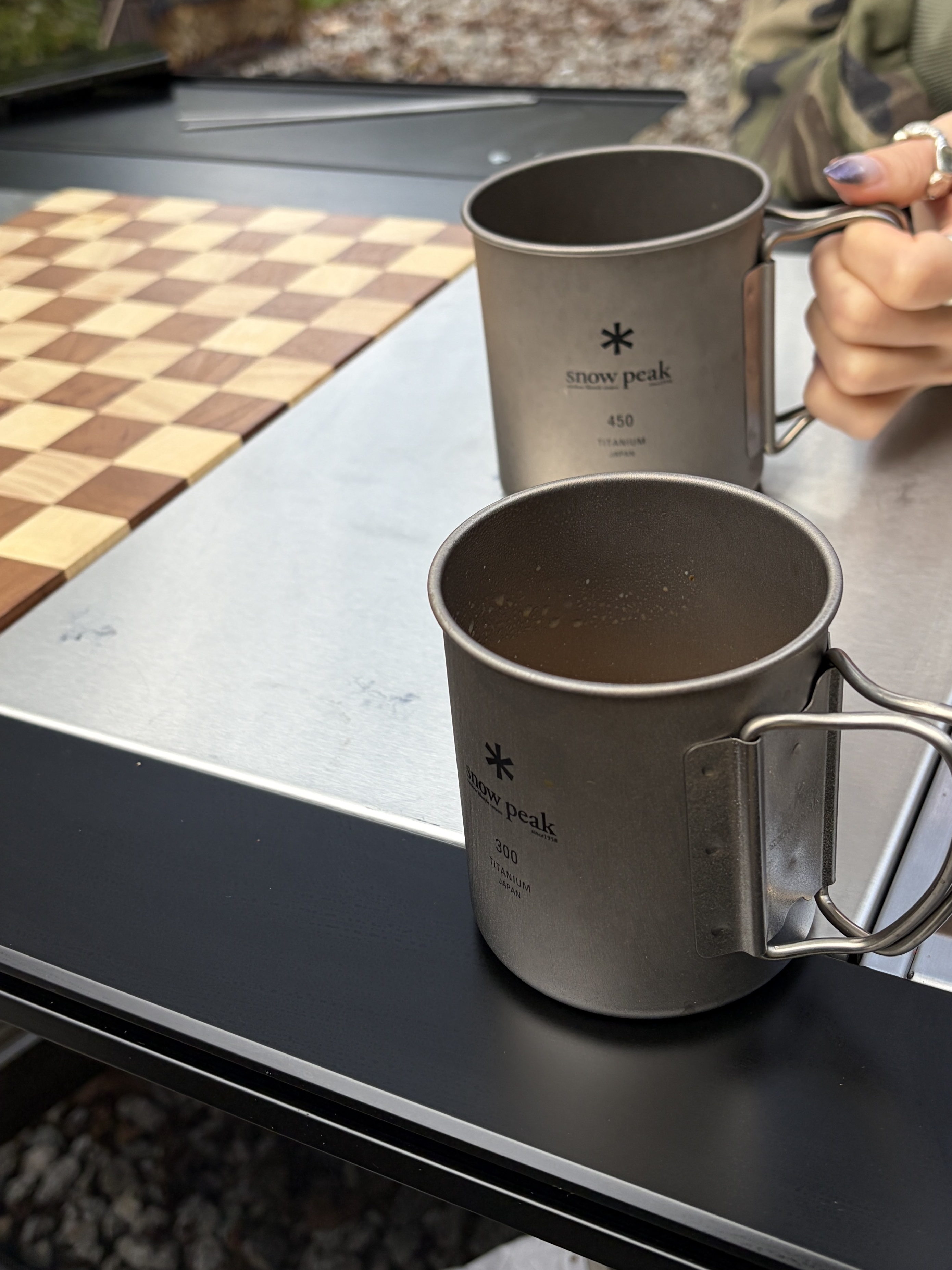 Snow Peak Ti-Double 450 Mug 착용 스타일