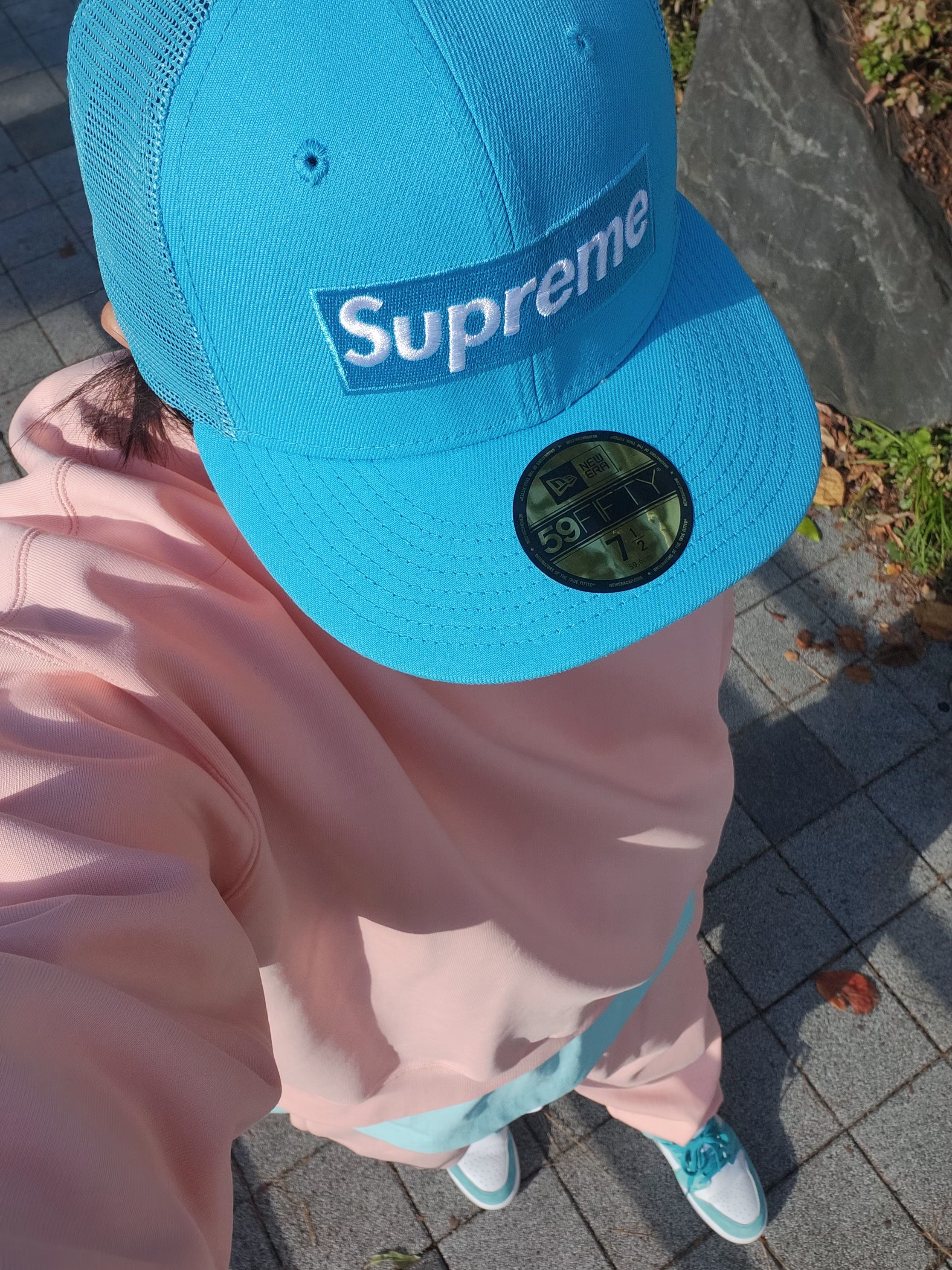 Supreme Box Logo Mesh Back New Era Blue - 23SS, Jordan 1 Low SE New Emerald 착용 스타일 - 1