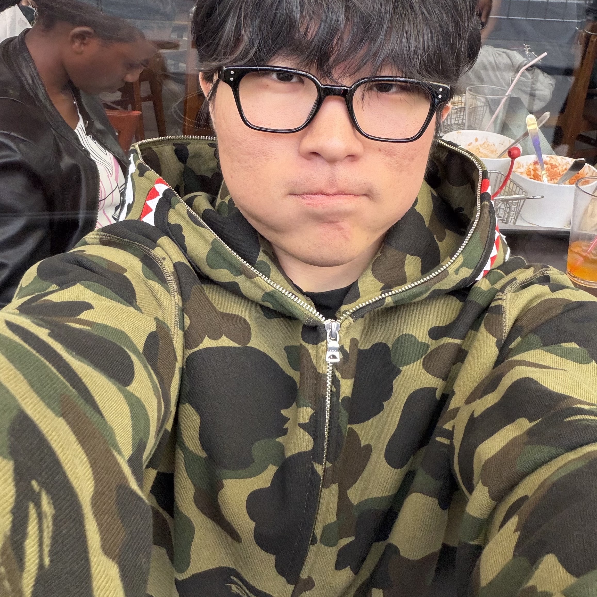BAPE 1st Camo Shark Full Zip Hoodie Army Green 착용 스타일