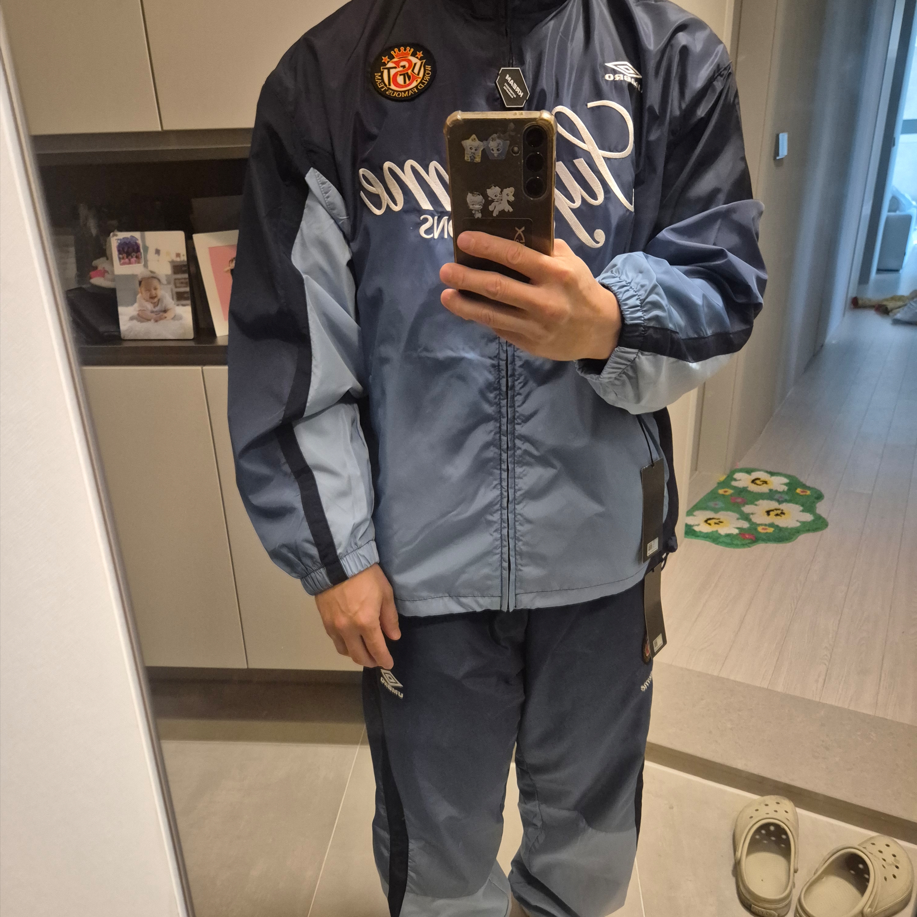 Supreme x Umbro Gradient Track Jacket Navy - 25FW 착용 스타일 - 5