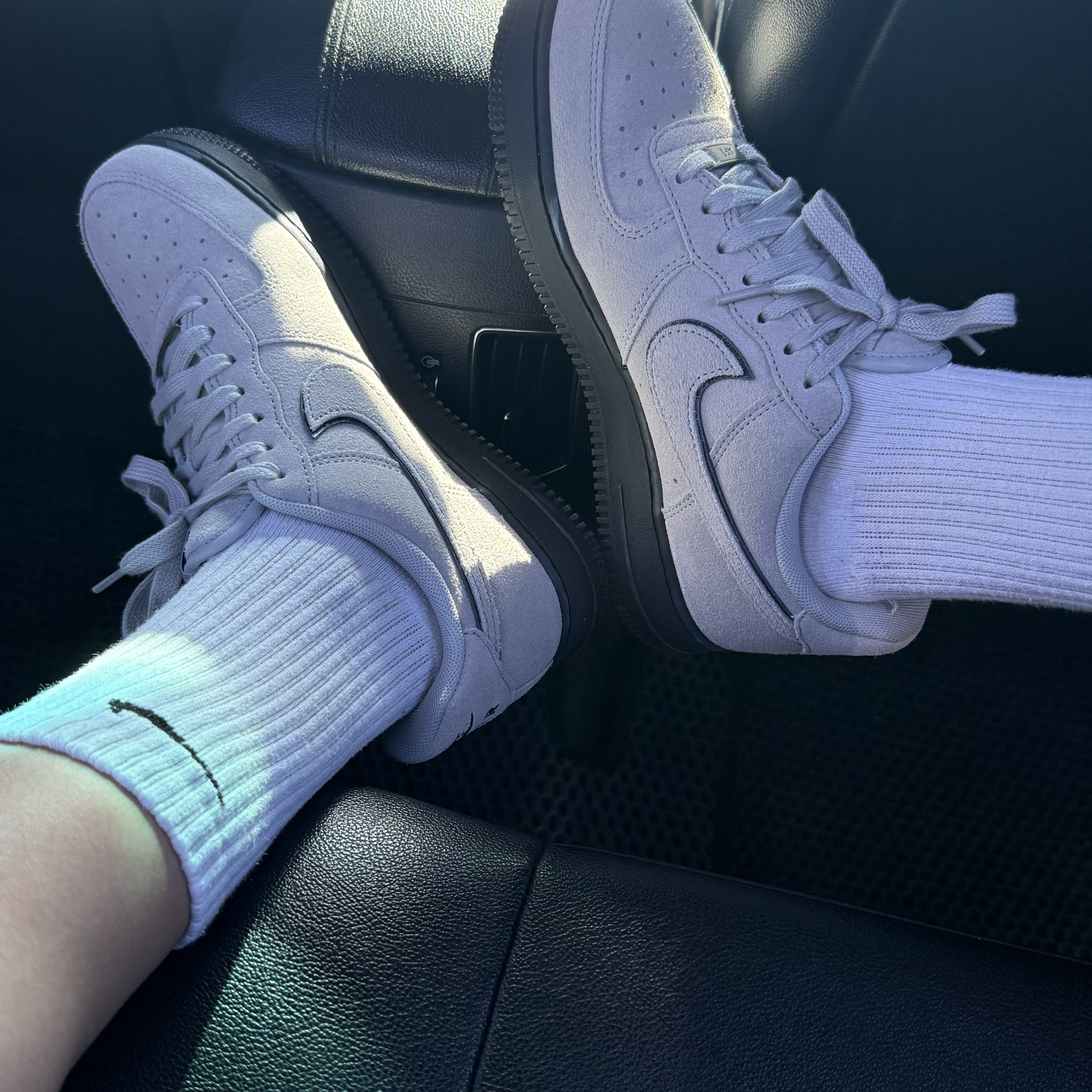 Nike Air Force 1 Low '07 LV8 Light Smoke Grey Black 착용 스타일