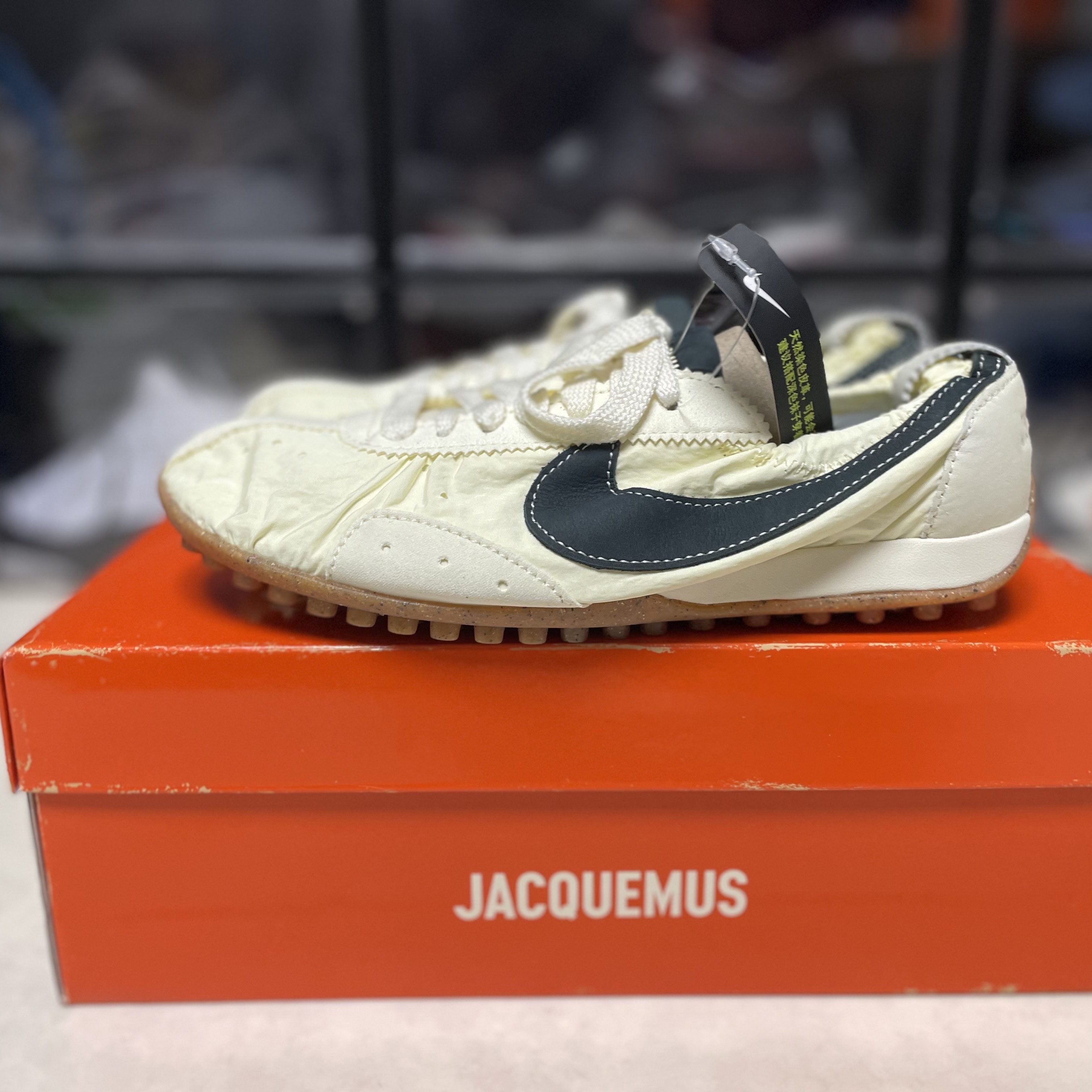 Nike x Jacquemus Moon Shoe SP Alabaster Off Noir 착용 스타일 - 1