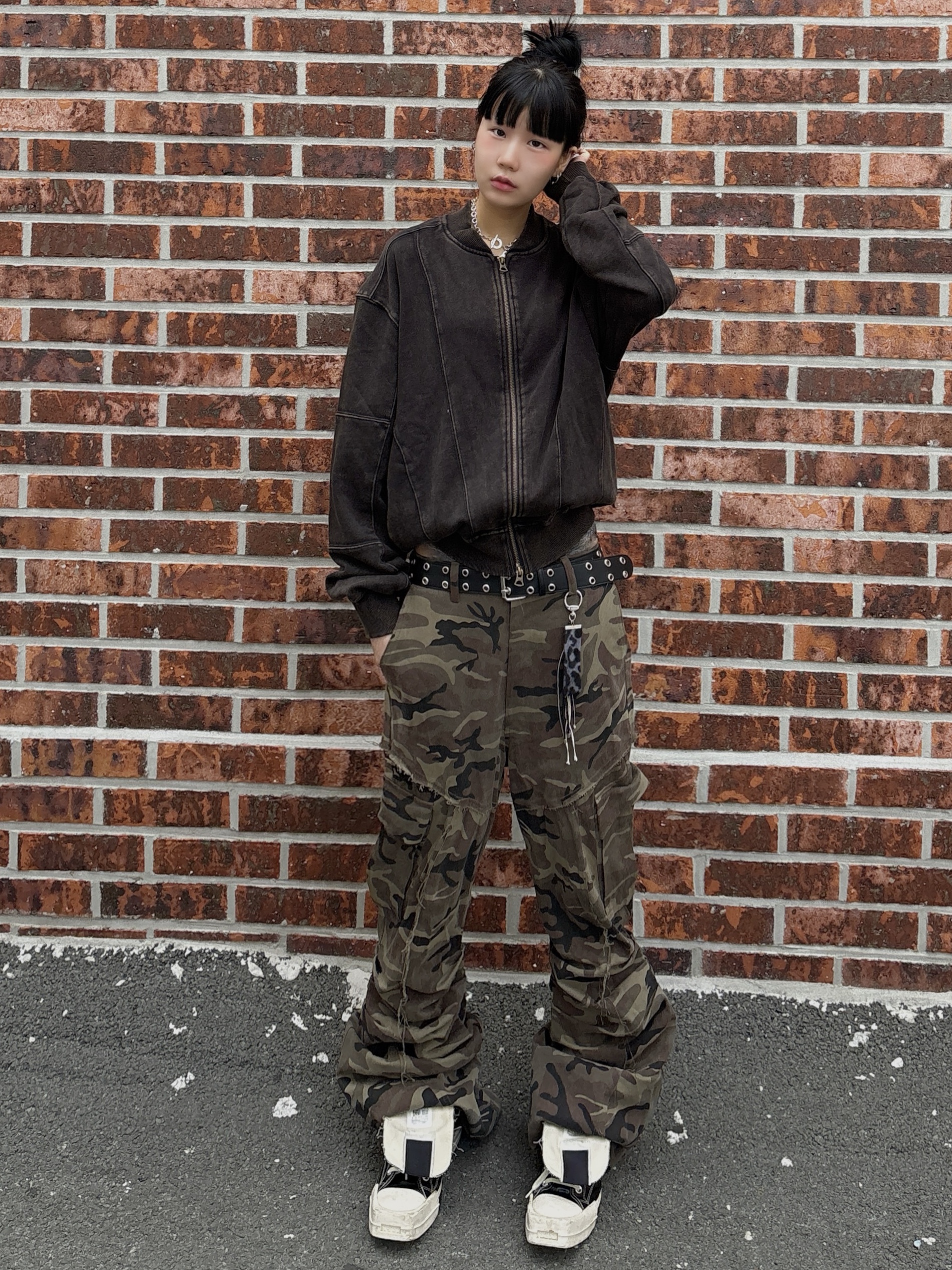 Converse x Drkshdw Turbodrk Chuck 70 Hi Black Lacquered Denim 착용 스타일 - 1