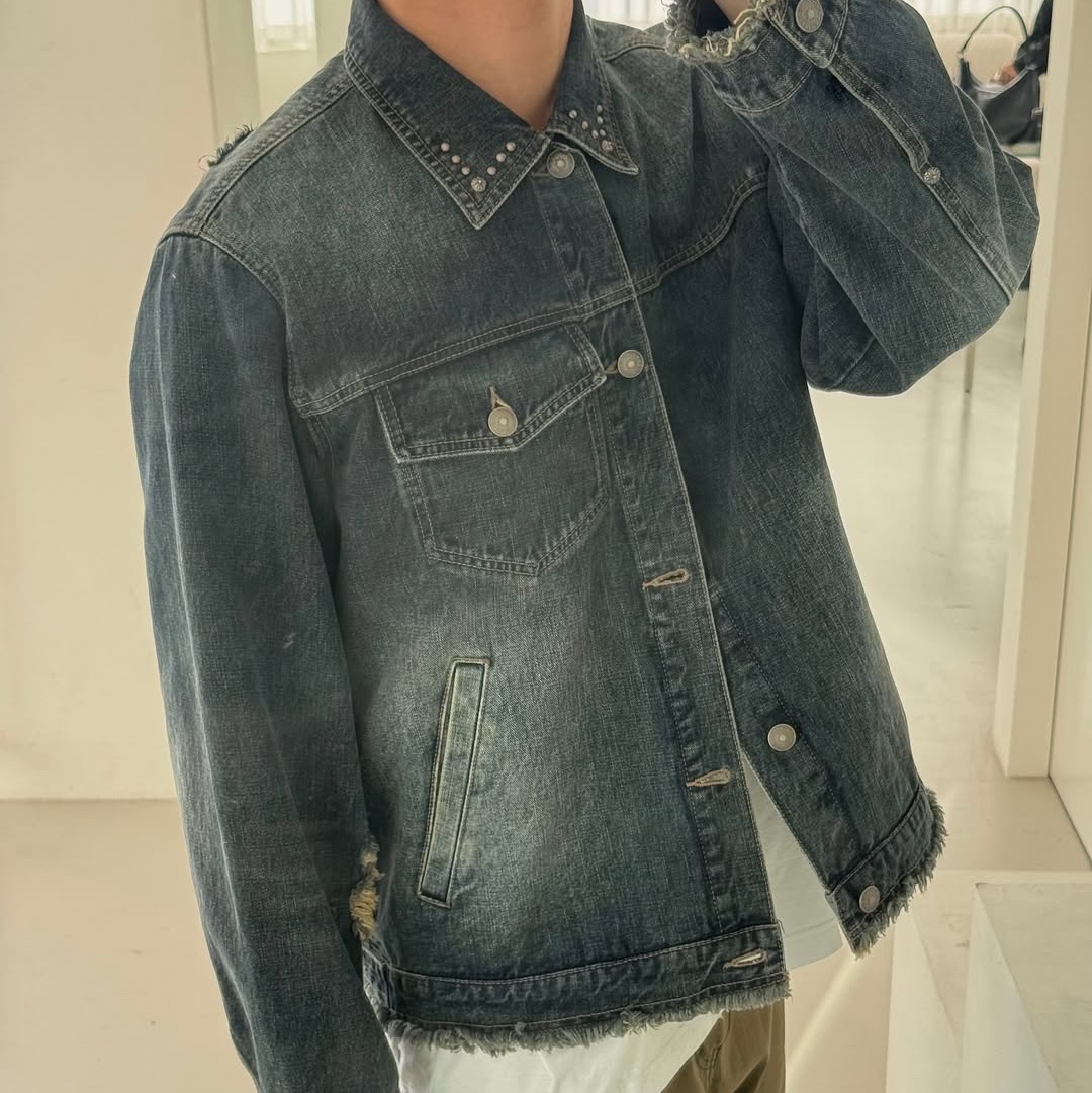 Mea Damaged Stud Denim Jacket Indigo 착용 스타일 - 3