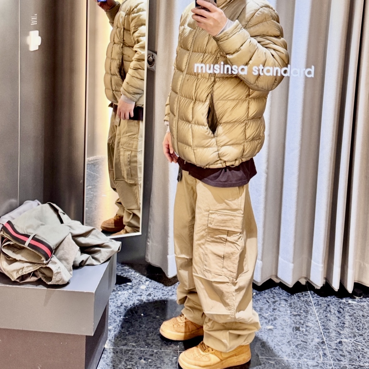 Stussy x Wales Bonner Ocean Song T-Shirt Brown, 999Humanity Modular Light Goose Puffer Khaki 착용 스타일
