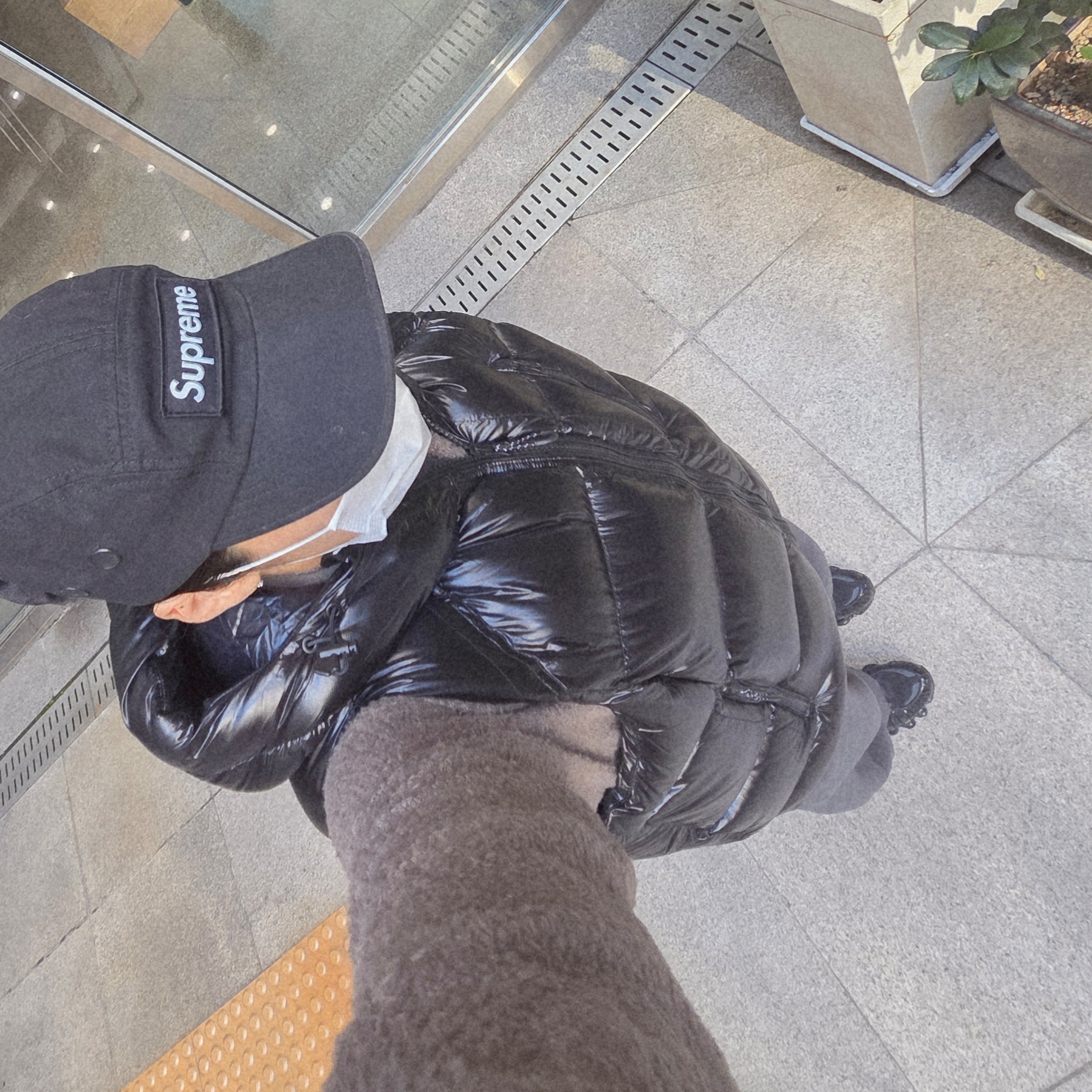 Satisfy Fuzzfleece AD Light Hoodie Falcon, (W) Nike Shox TL Black and Max Orange 착용 스타일