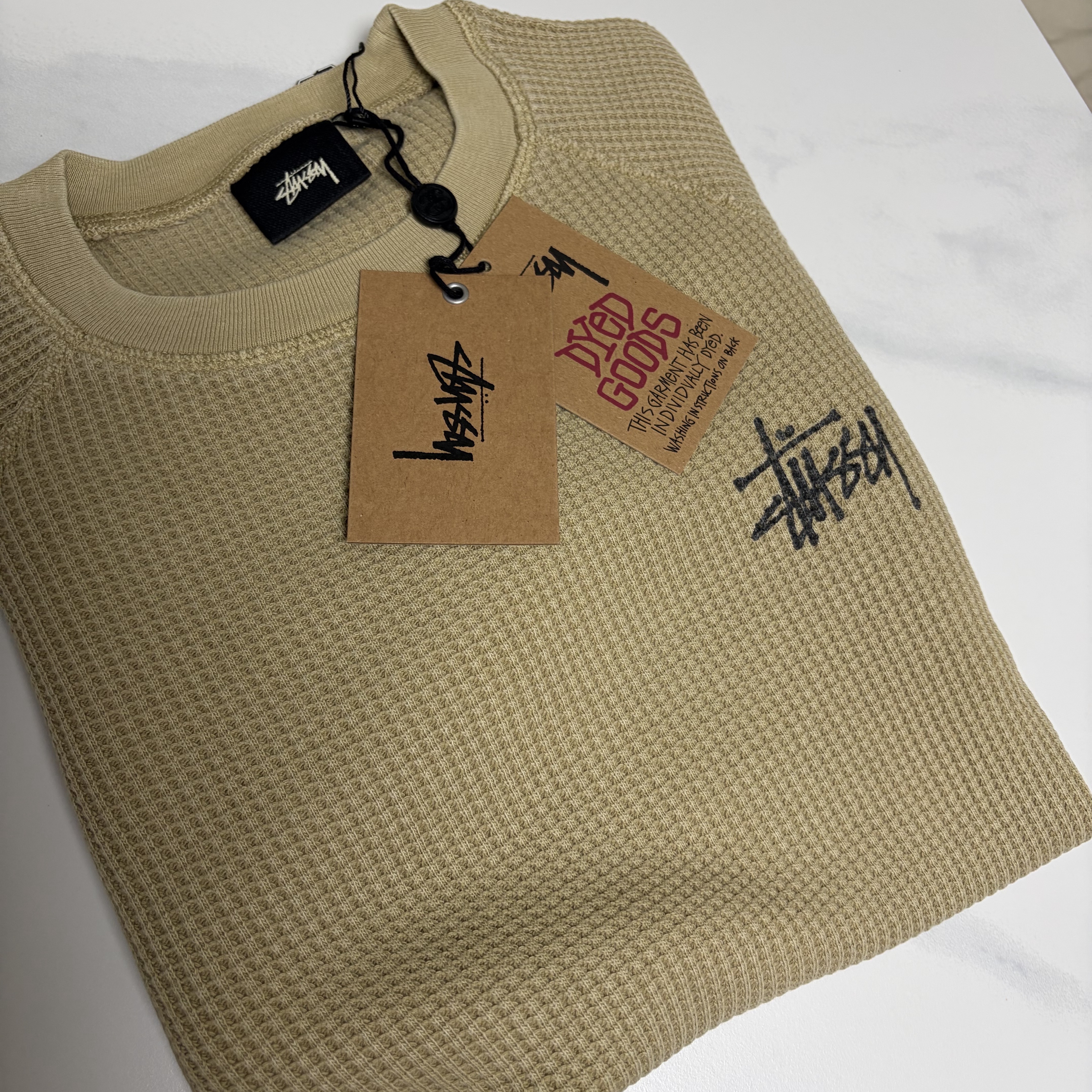 Stussy Raglan Thermal LS Crew Sand 착용 스타일