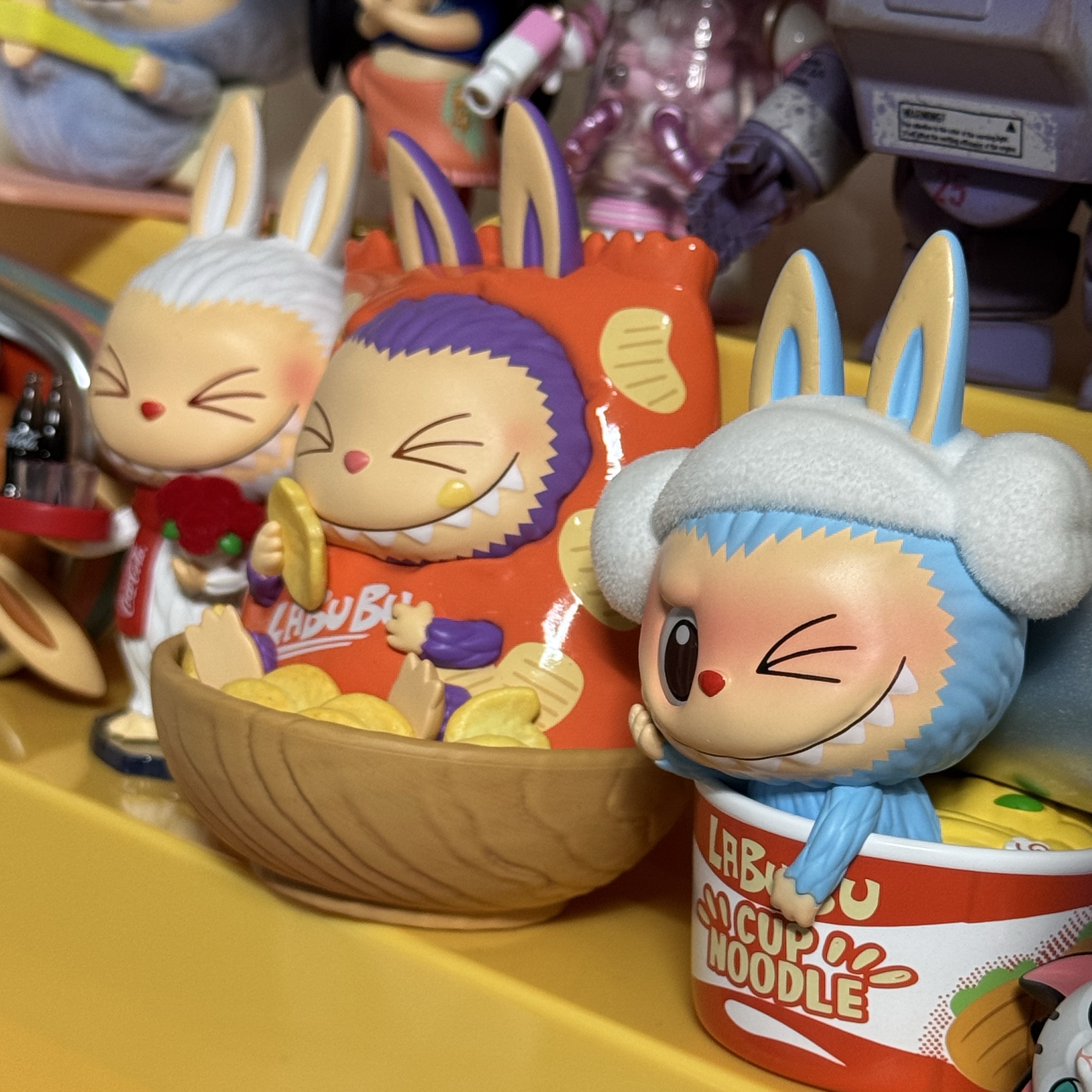 Pop Mart Labubu The Monsters Highlight Series Sealed Case (1 Blind Box), Pop Mart Labubu The Monsters Highlight Series ID Keyring (Opened Case) 착용 스타일 - 3