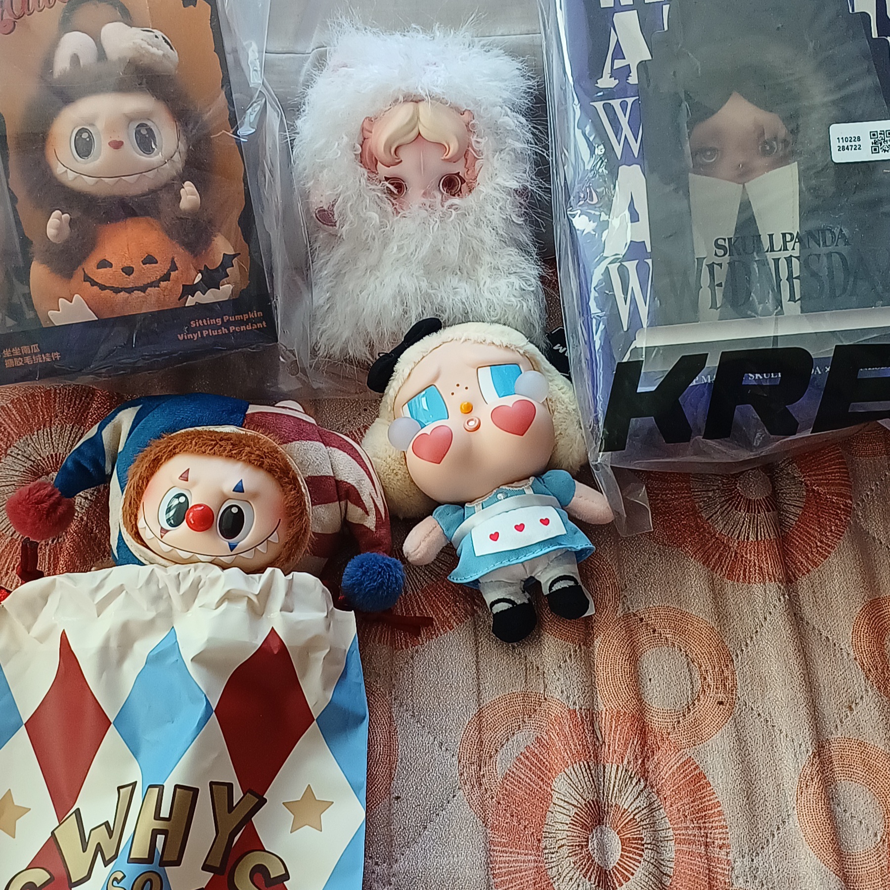 Pop Mart Why So Serious Series Vinyl Plush Pendant Juggling Clown (Opened Case) 착용 스타일 - 2