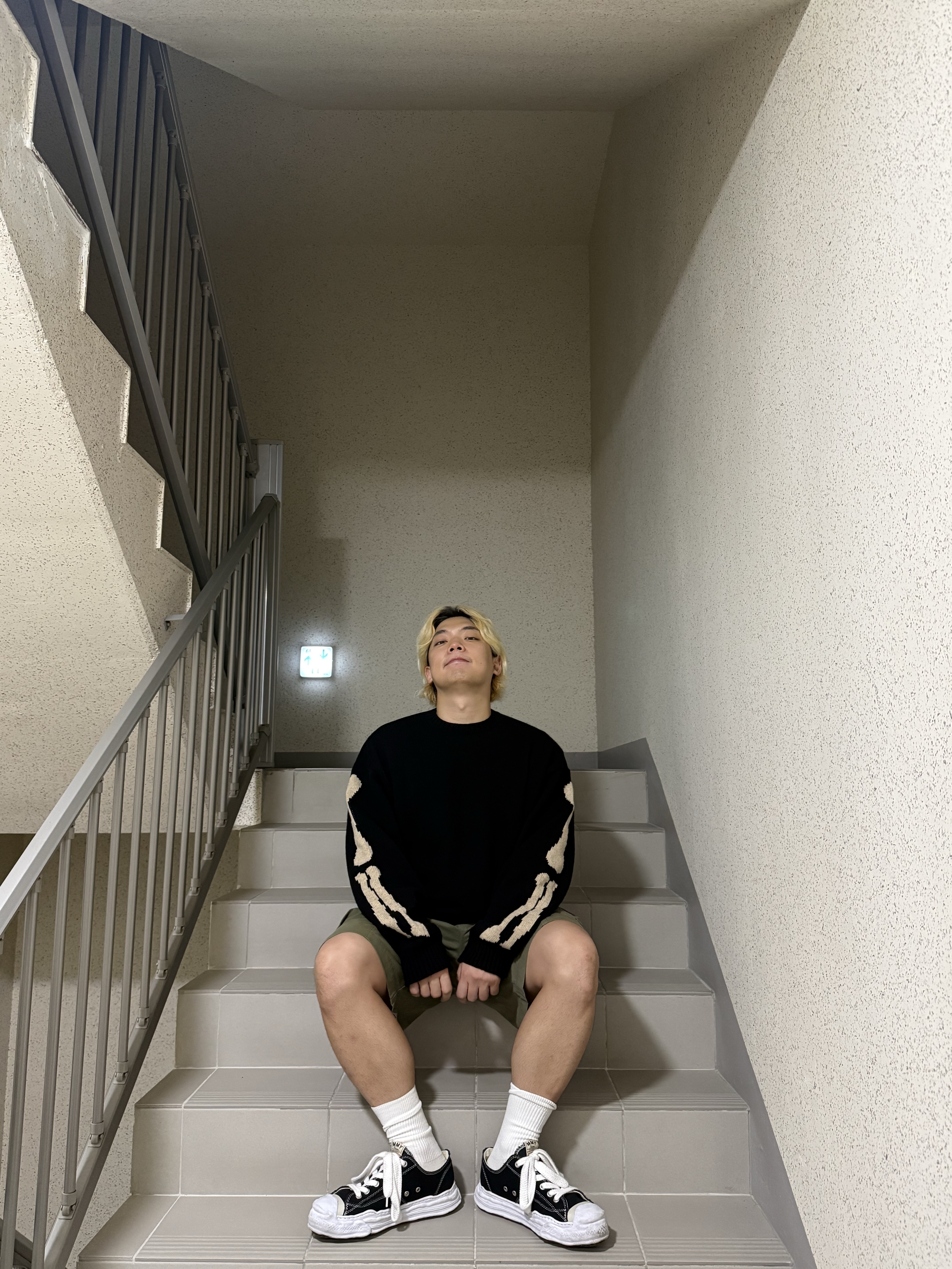 Maison Mihara Yasuhiro Hank OG Sole Canvas Low-top Sneakers Black, Kapital 5G Wool Bone Crewneck Sweater Black 착용 스타일 - 5