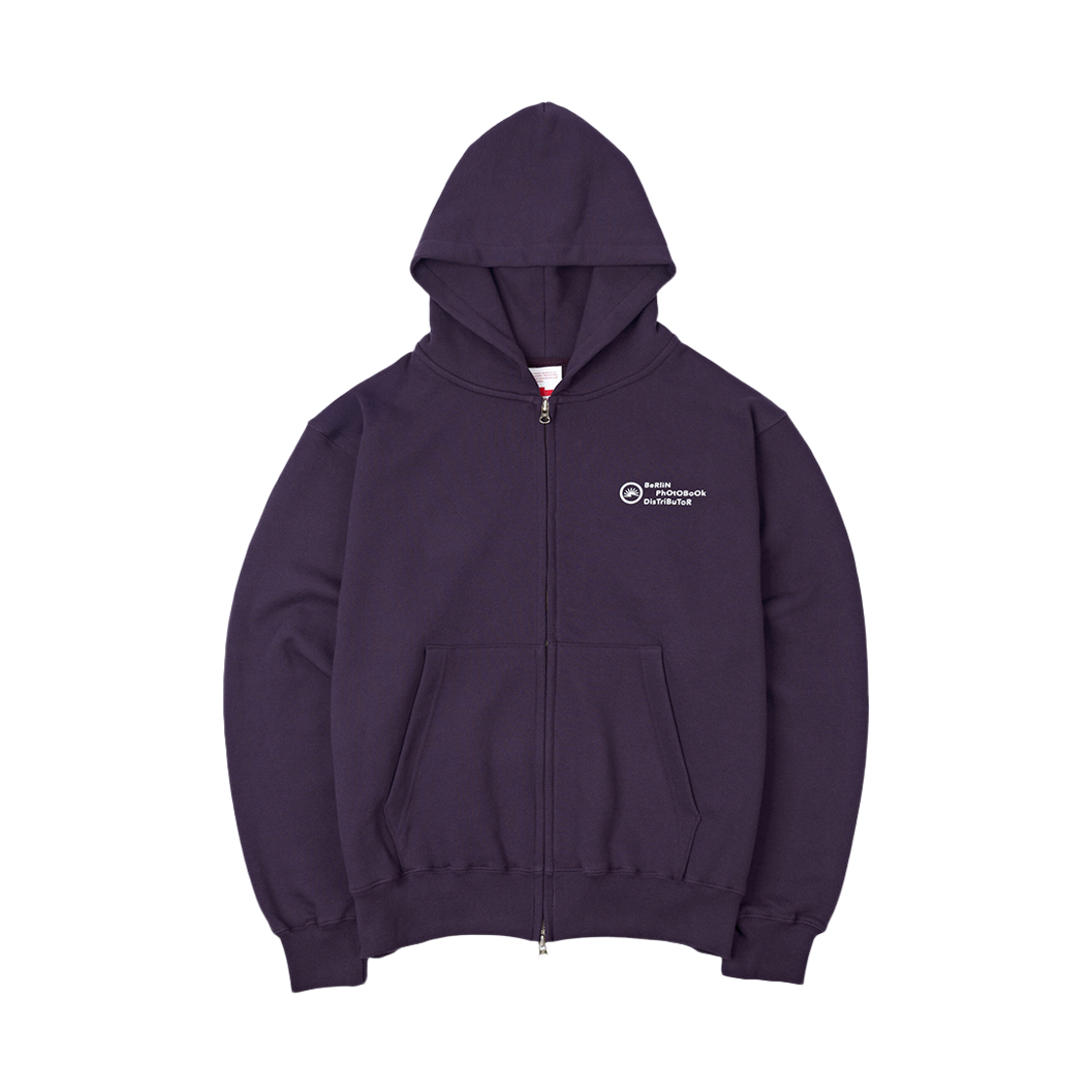 베를린 포토북 디스트리뷰션 미타르바이터 003 집업 후디 퍼플(Berlin Photobook Distribution Mitarbeiter 003 Zip Hoodie Purple)